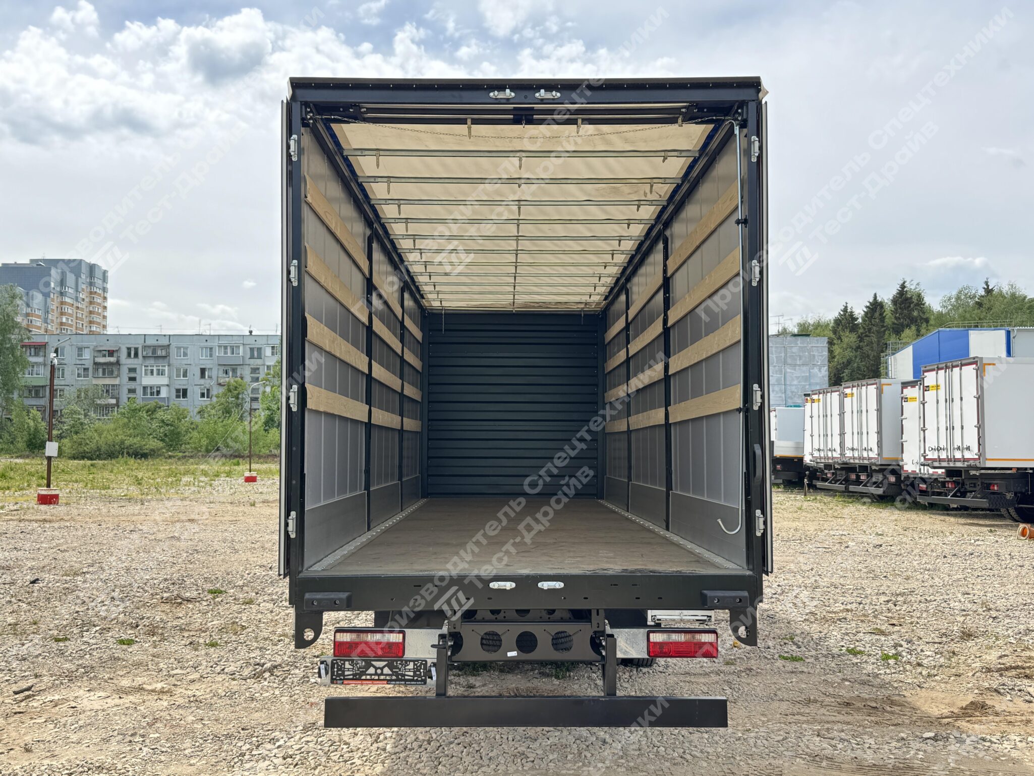 Шторно-бортовой JAC N120 4x2 Фото №15