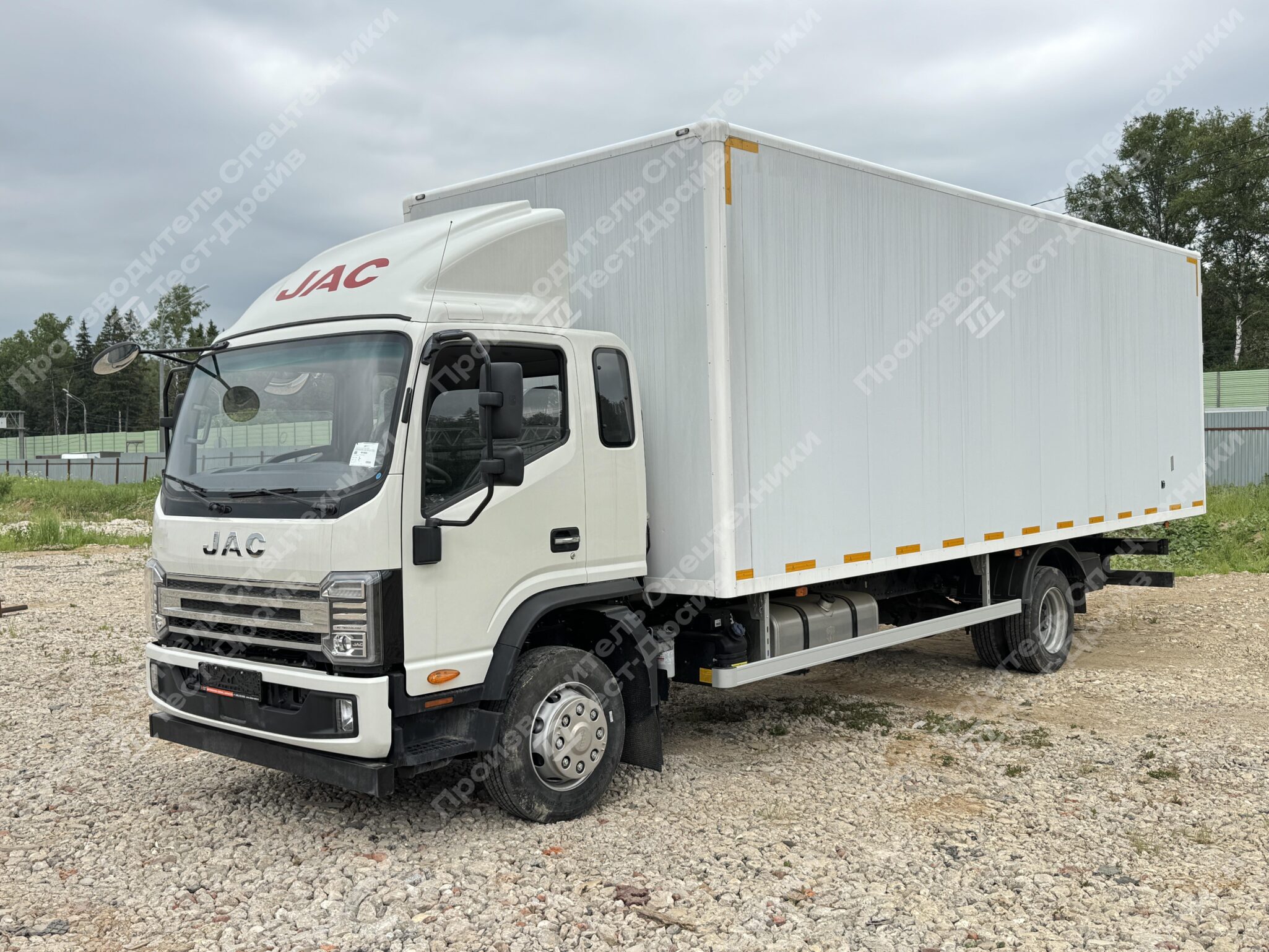 Изотермический фургон JAC N120 4x2 Фото №11