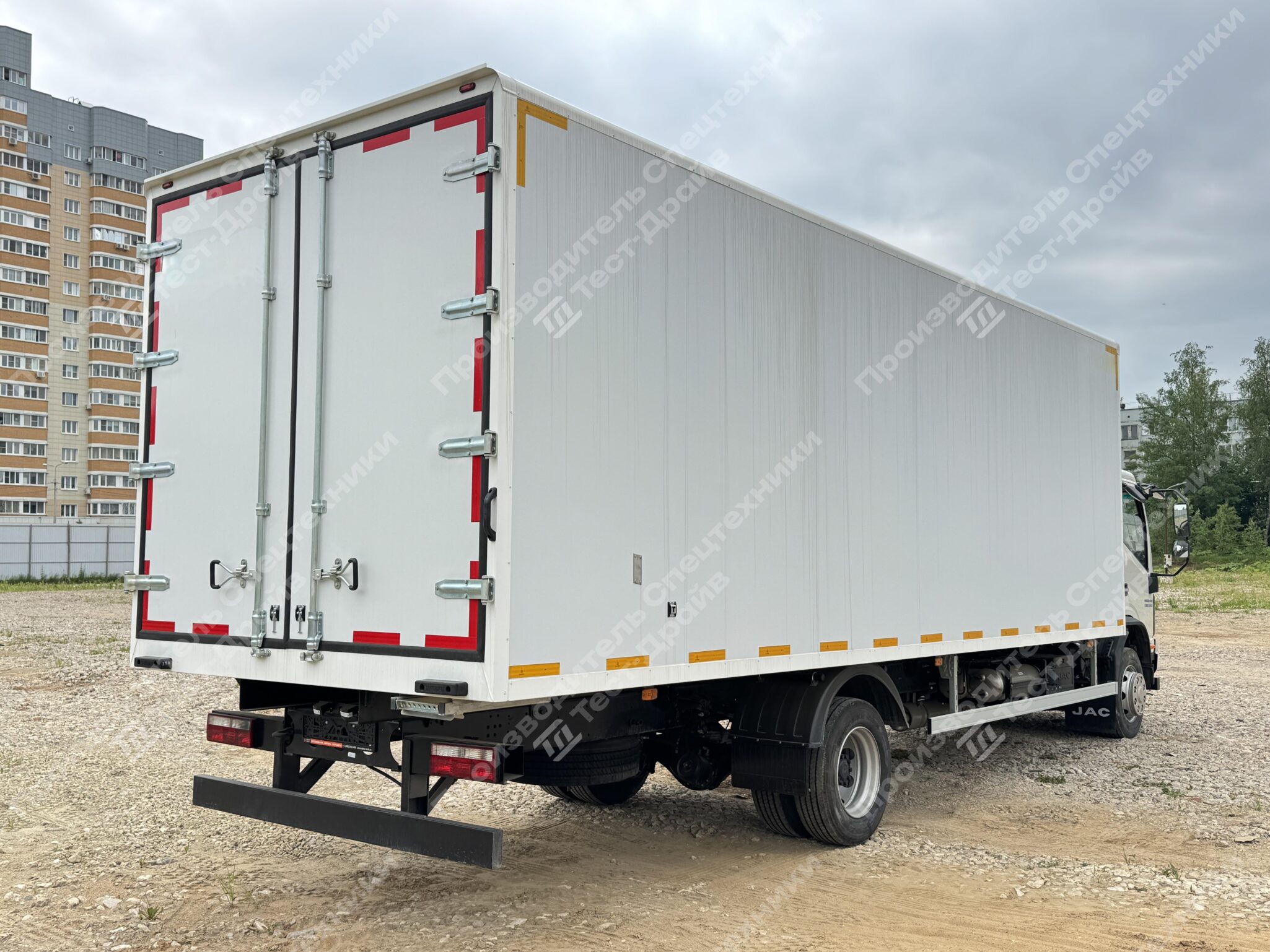 Изотермический фургон JAC N120 4x2 Фото №7