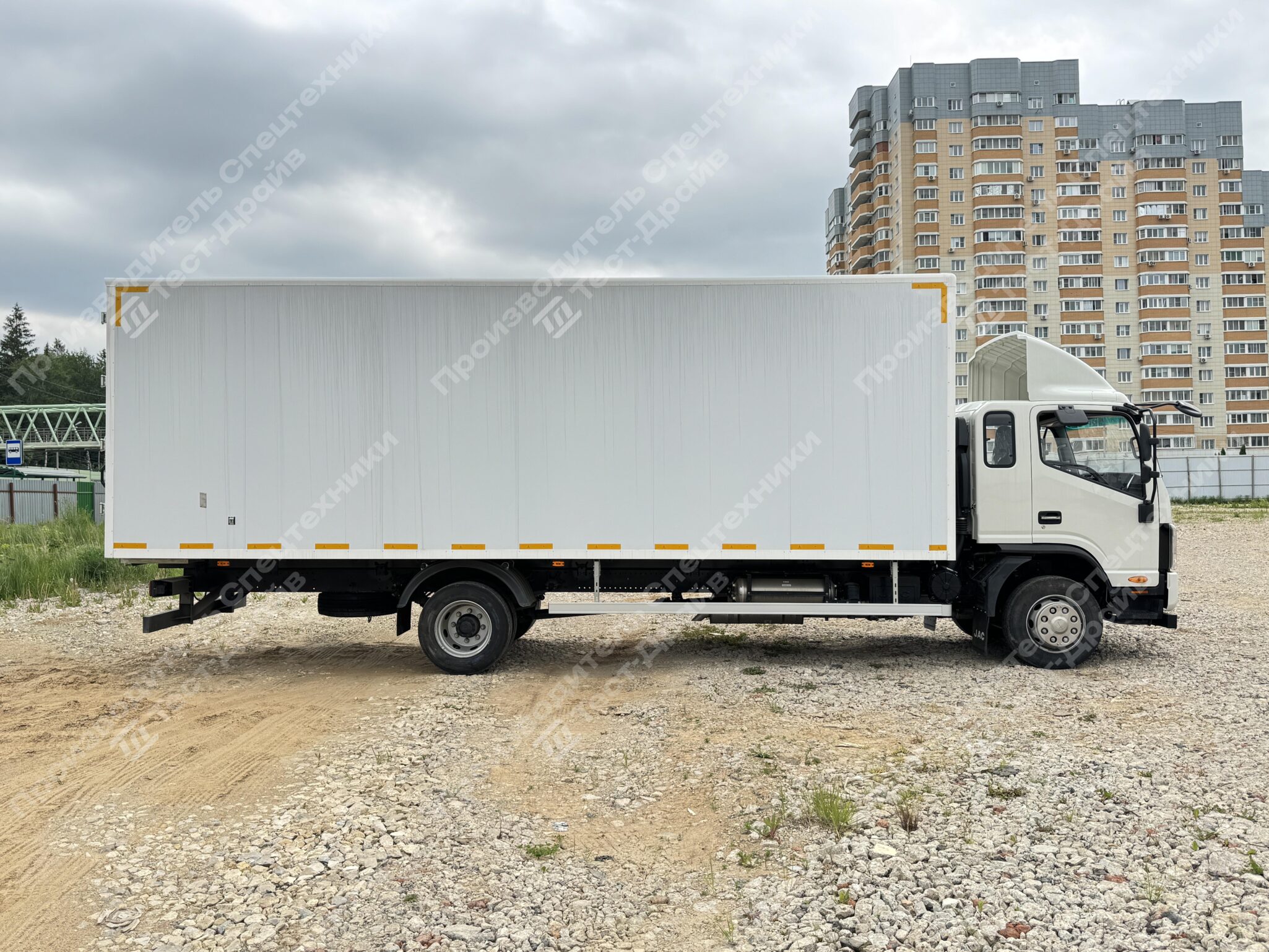 Изотермический фургон JAC N120 4x2 Фото №8