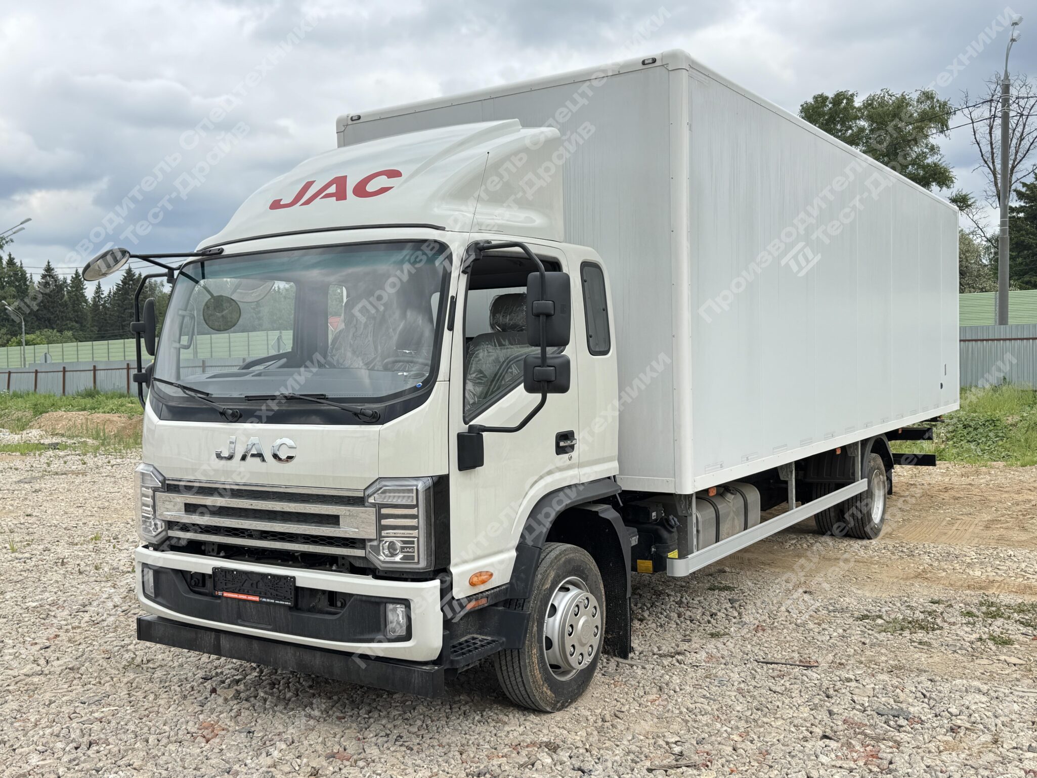 Изотермический фургон JAC N120 4x2 Фото №4