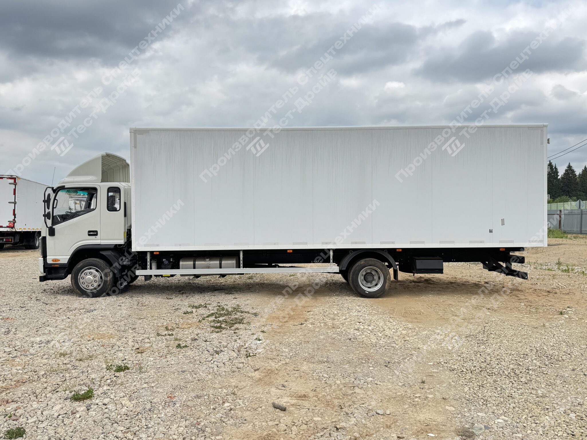 Изотермический фургон JAC N120 4x2 Фото №9
