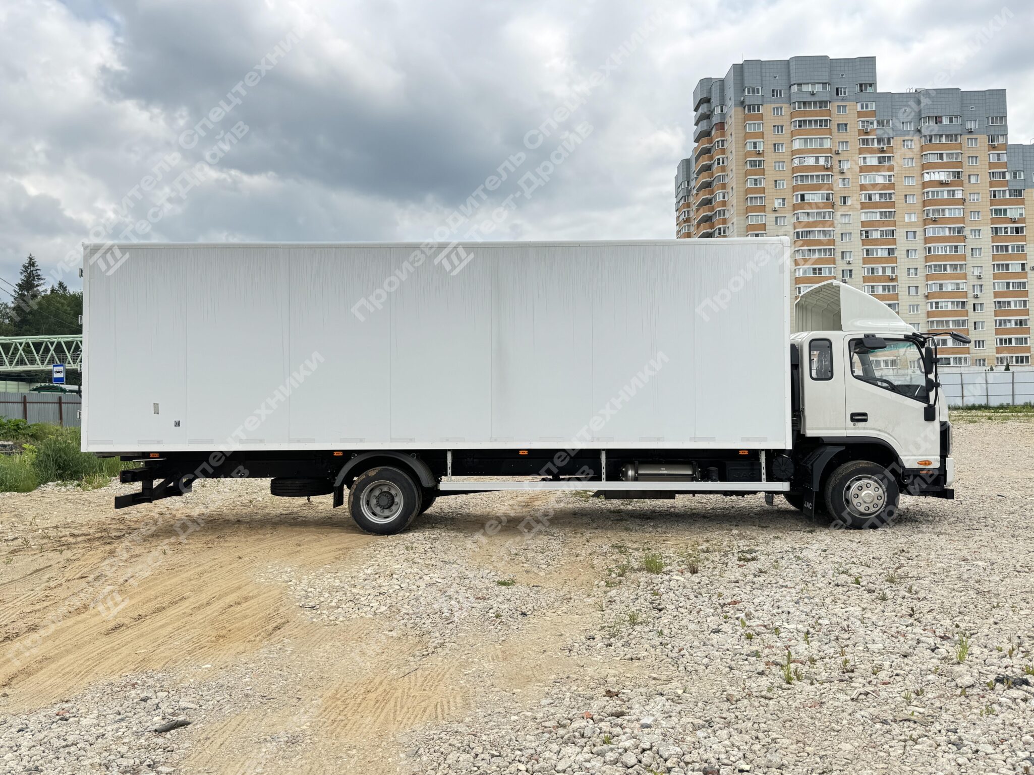 Изотермический фургон JAC N120 4x2 Фото №5