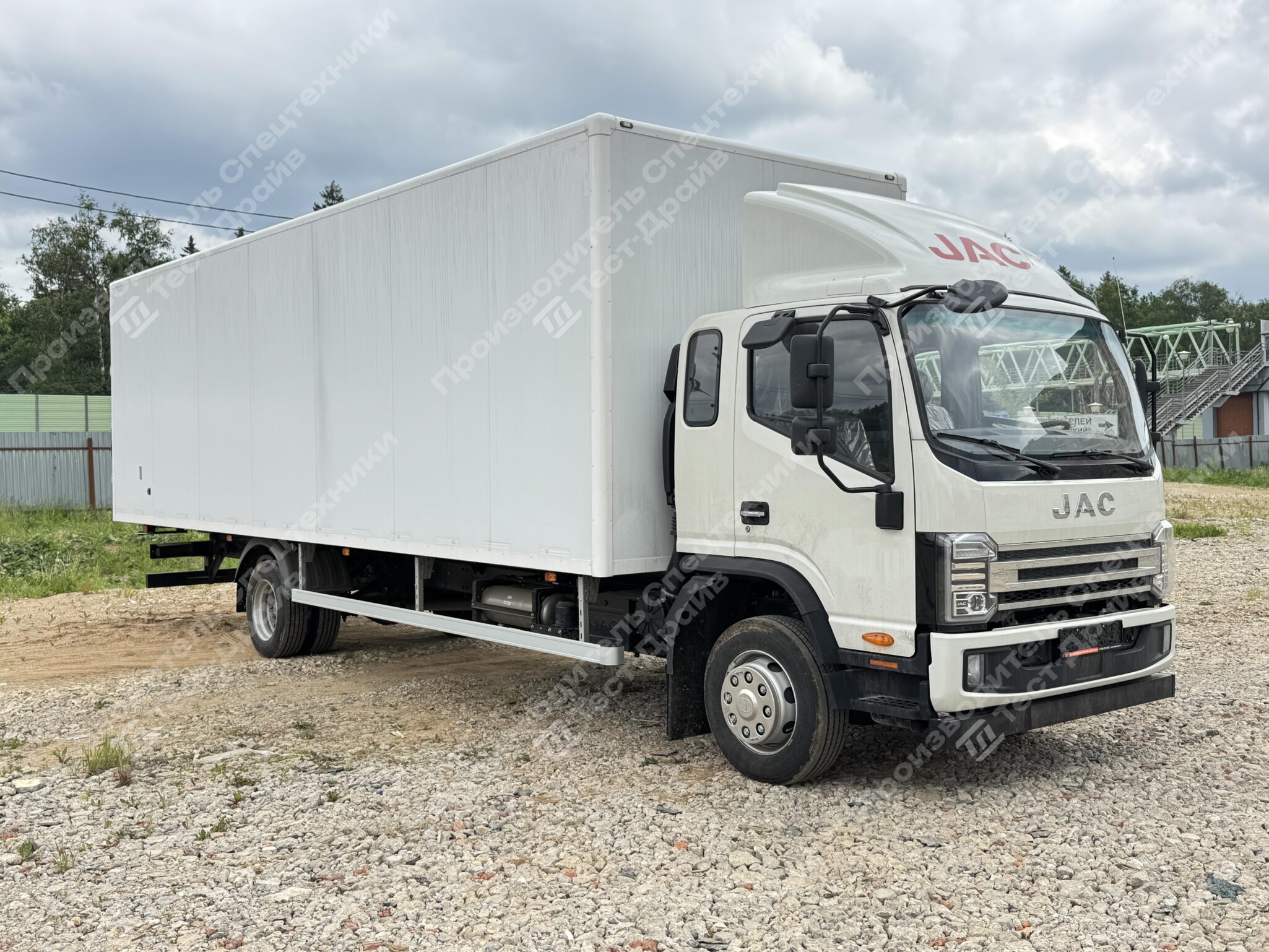 Изотермический фургон JAC N120 4x2 Фото №6