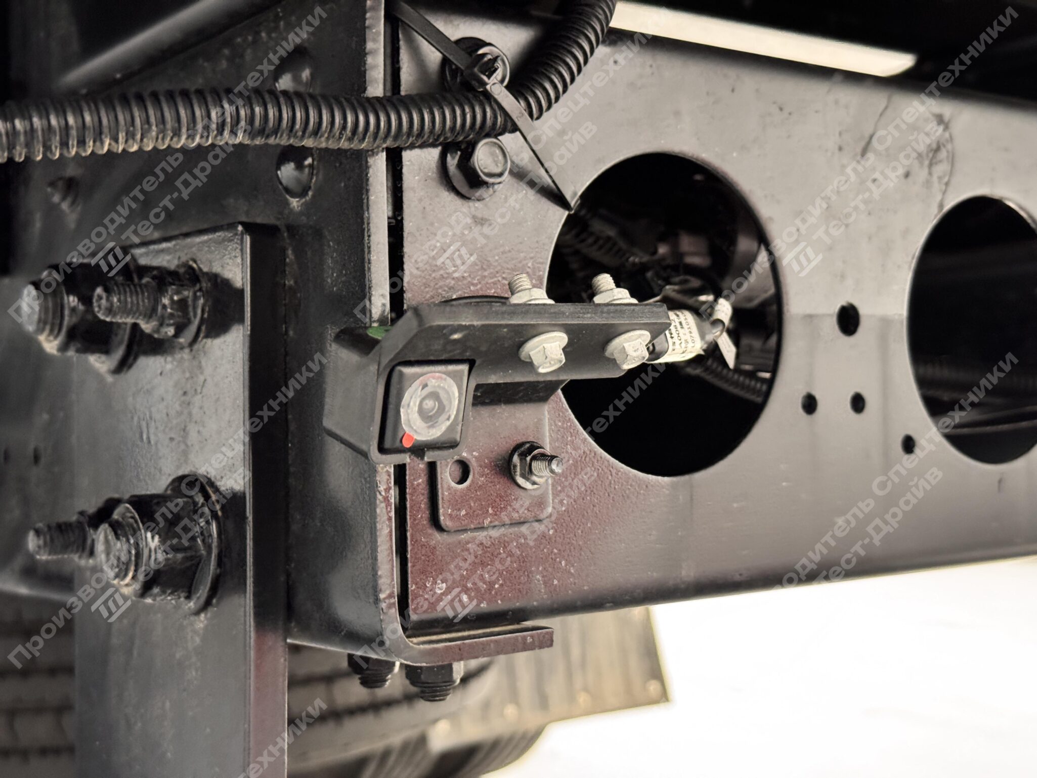 Шторно-бортовой Forland 8 4x2 Фото №8