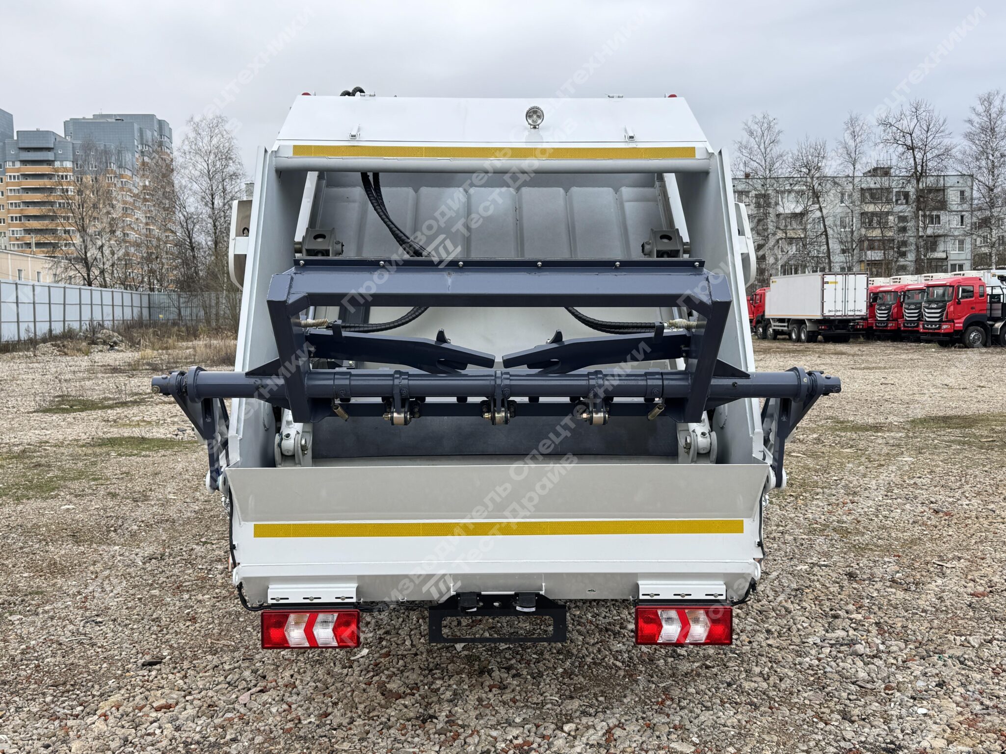 Мусоровоз JAC N120 4x2 Фото №3