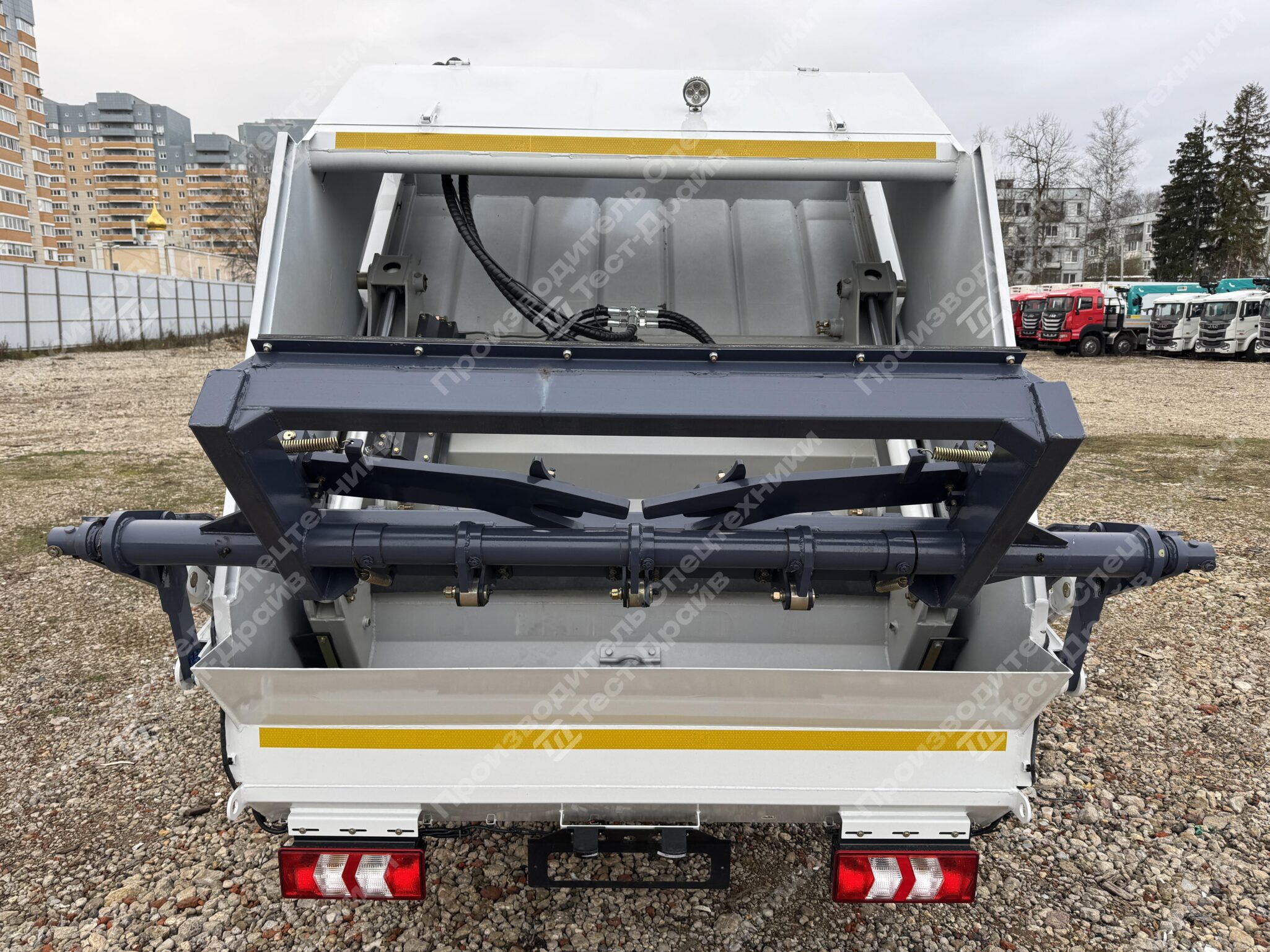 Мусоровоз JAC N120 4x2 Фото №10