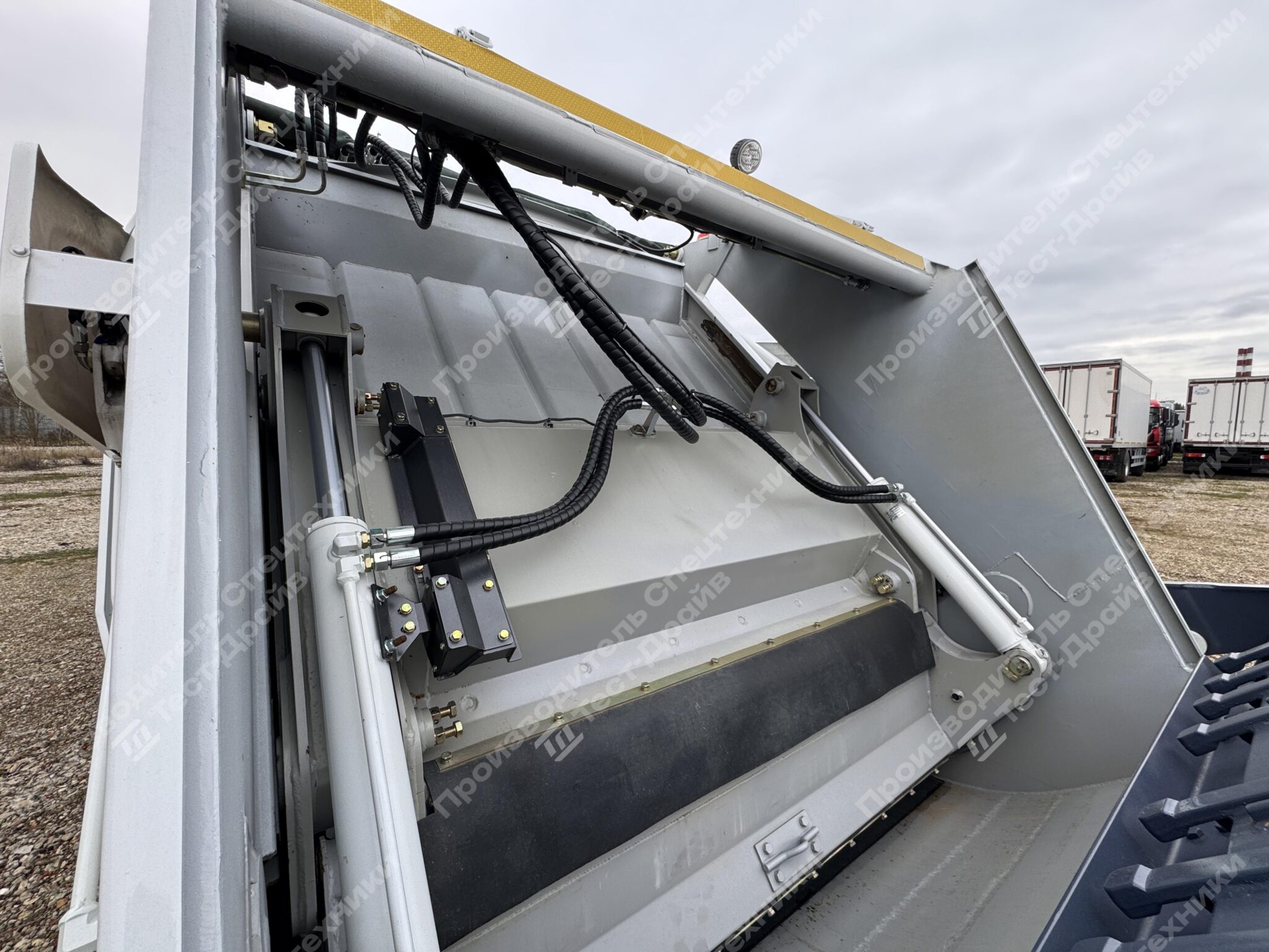 Мусоровоз JAC N120 4x2 Фото №14