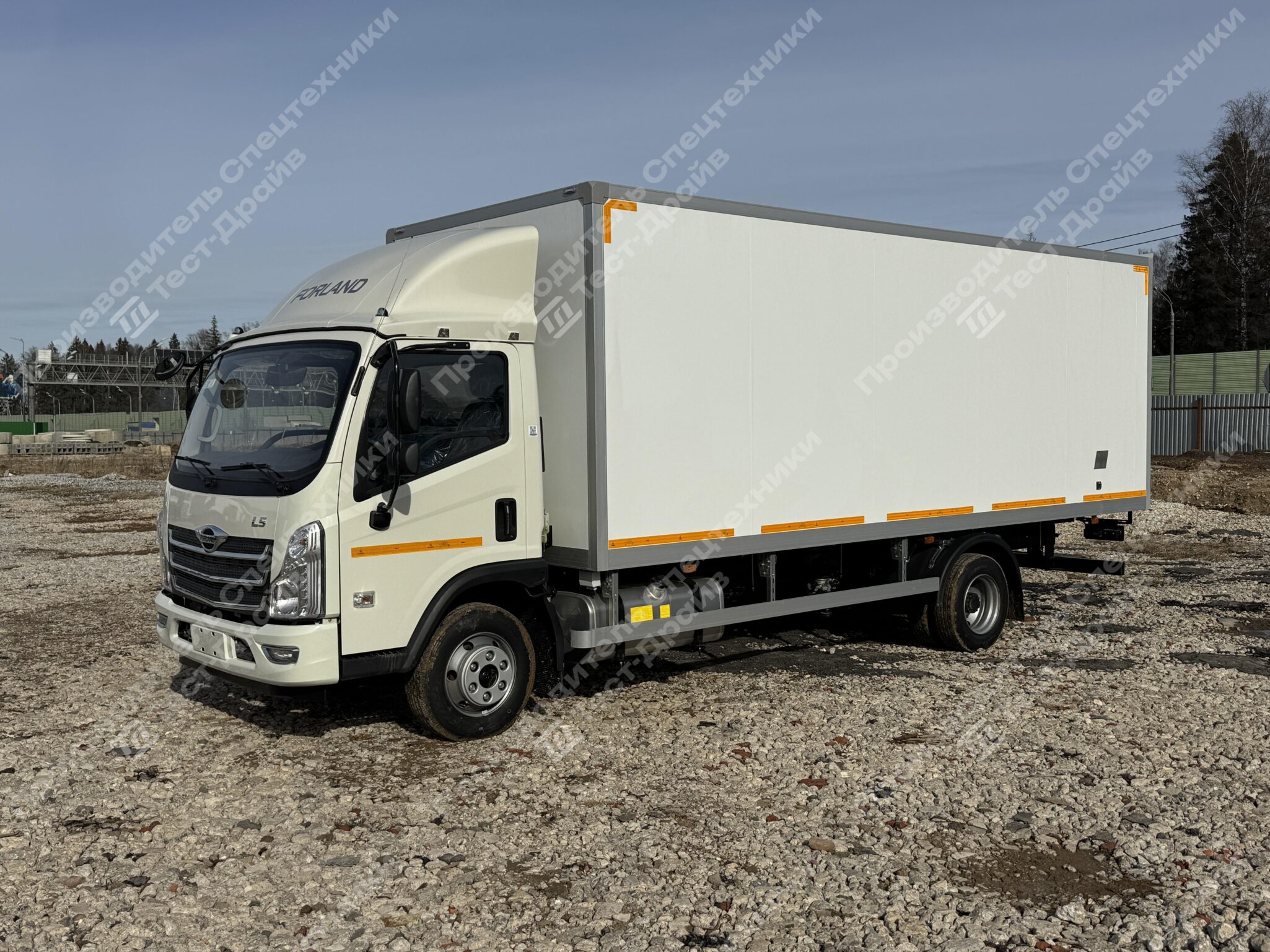 Изотермический фургон Forland 8 4x2 Фото №2