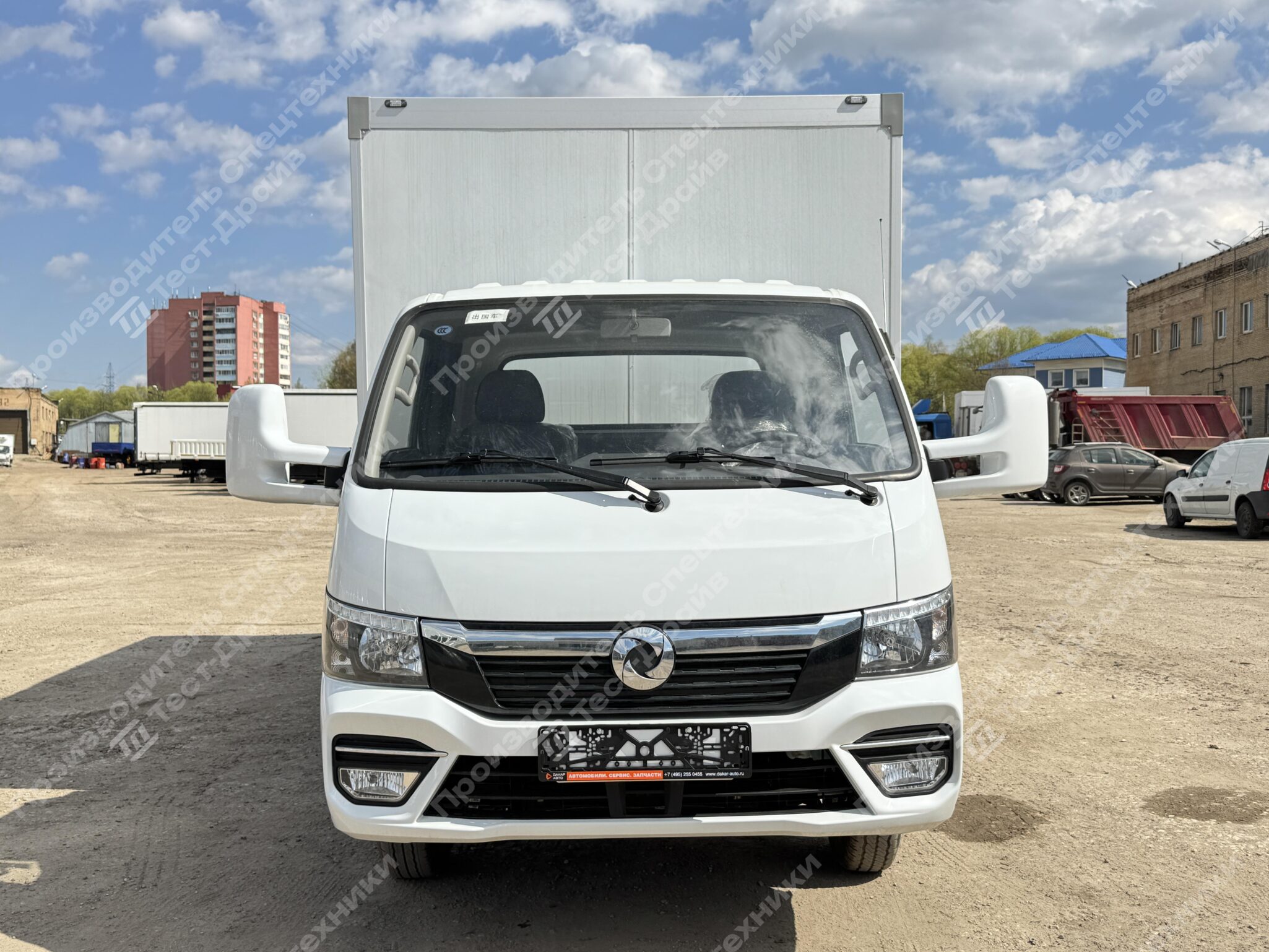 Автофургон Dongfeng 4x2 Фото №3