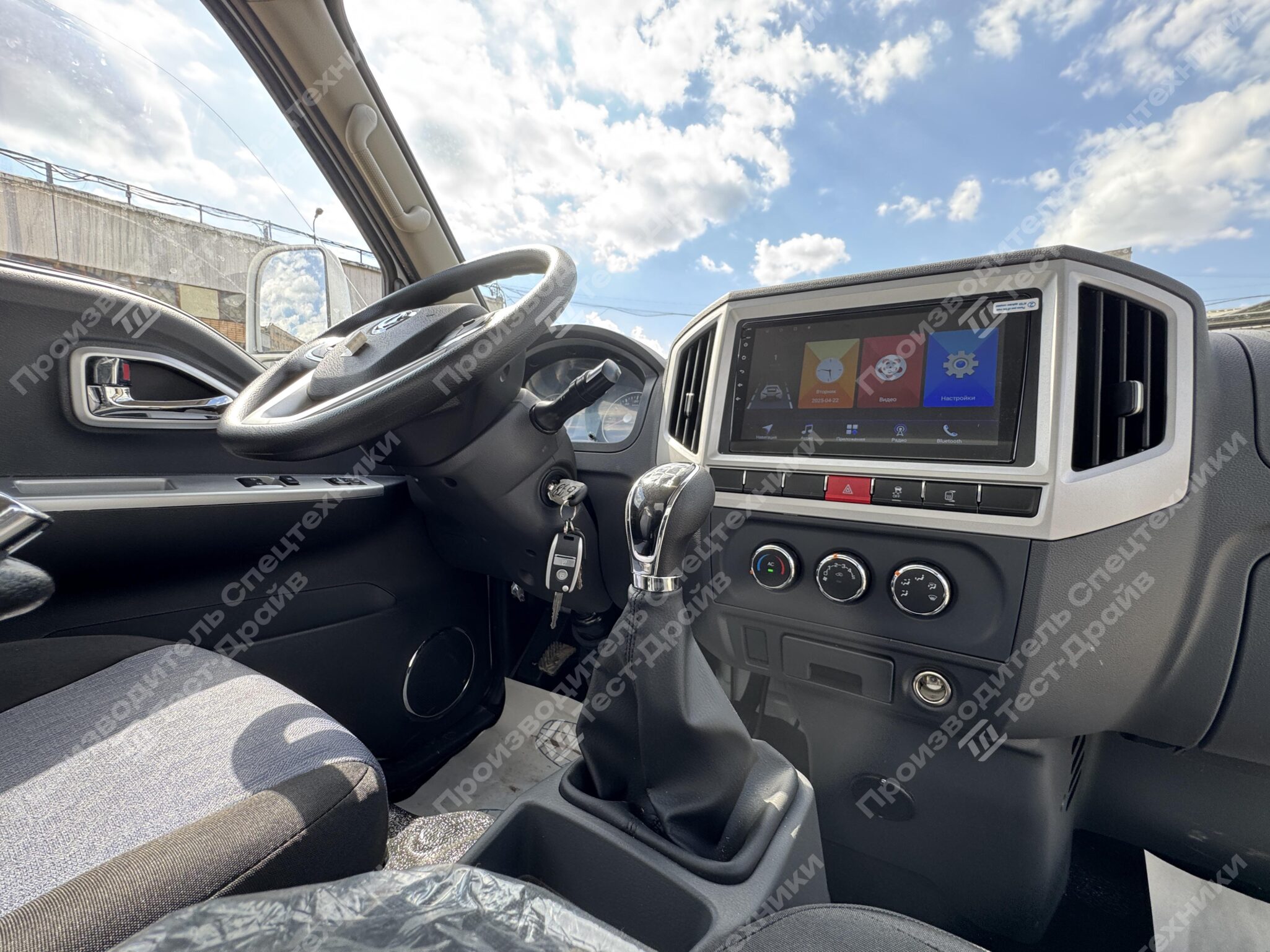 Автофургон Dongfeng 4x2 Фото №19