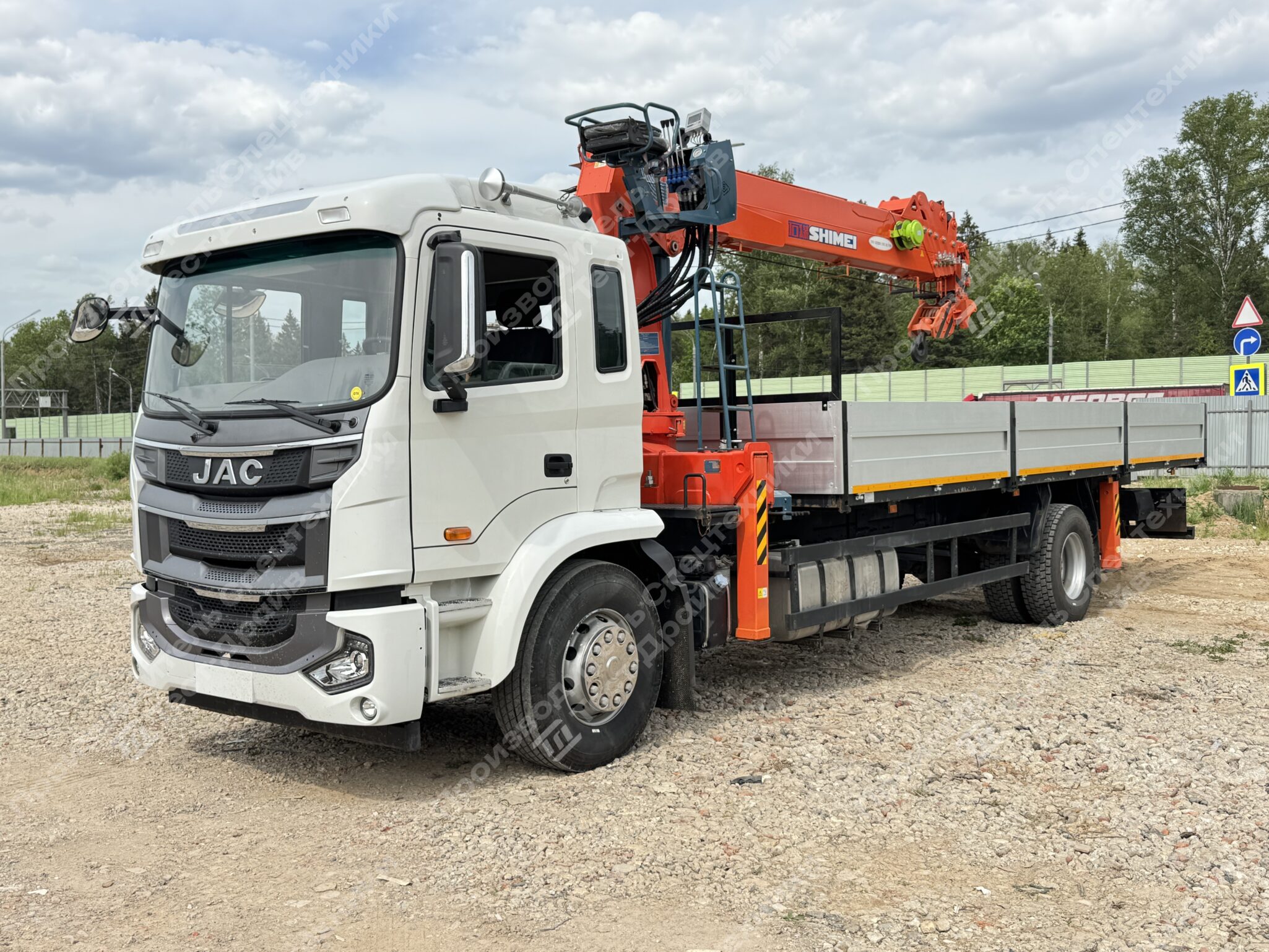 Бортовой JAC N180 6x4 с КМУ SHIMEI KTS-SK8E5 Фото №3