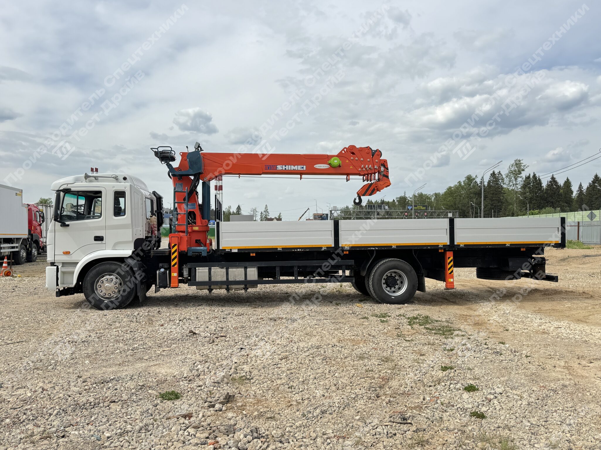 Бортовой JAC N180 6x4 с КМУ SHIMEI KTS-SK8E5 Фото №1