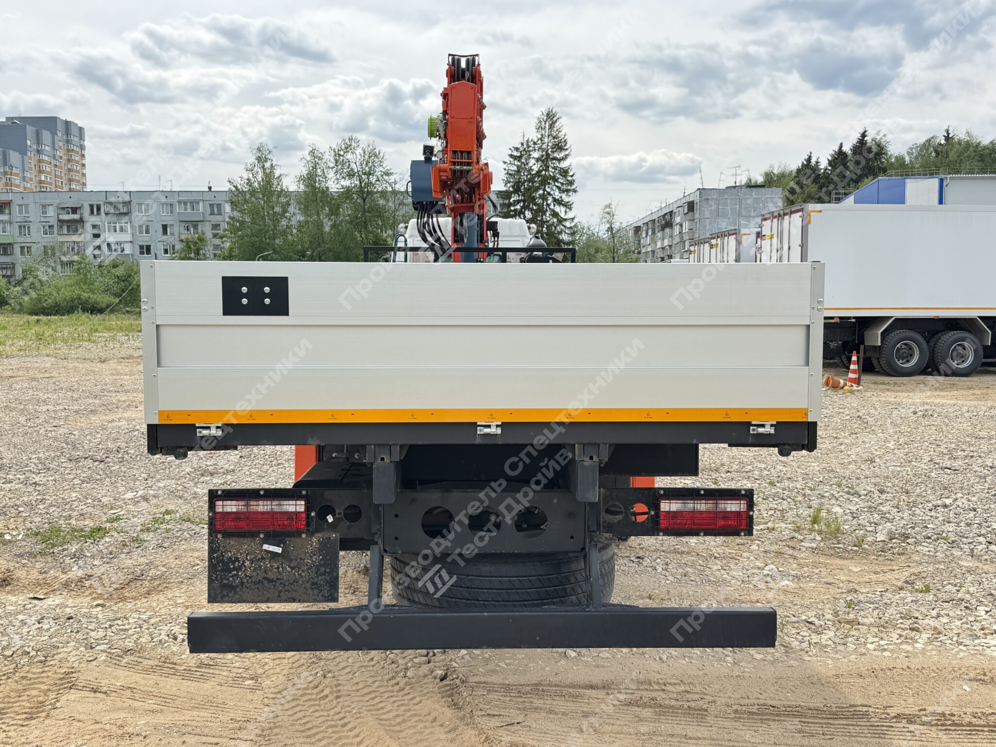 Бортовой JAC N180 6x4 с КМУ SHIMEI KTS-SK8E5 Фото №6