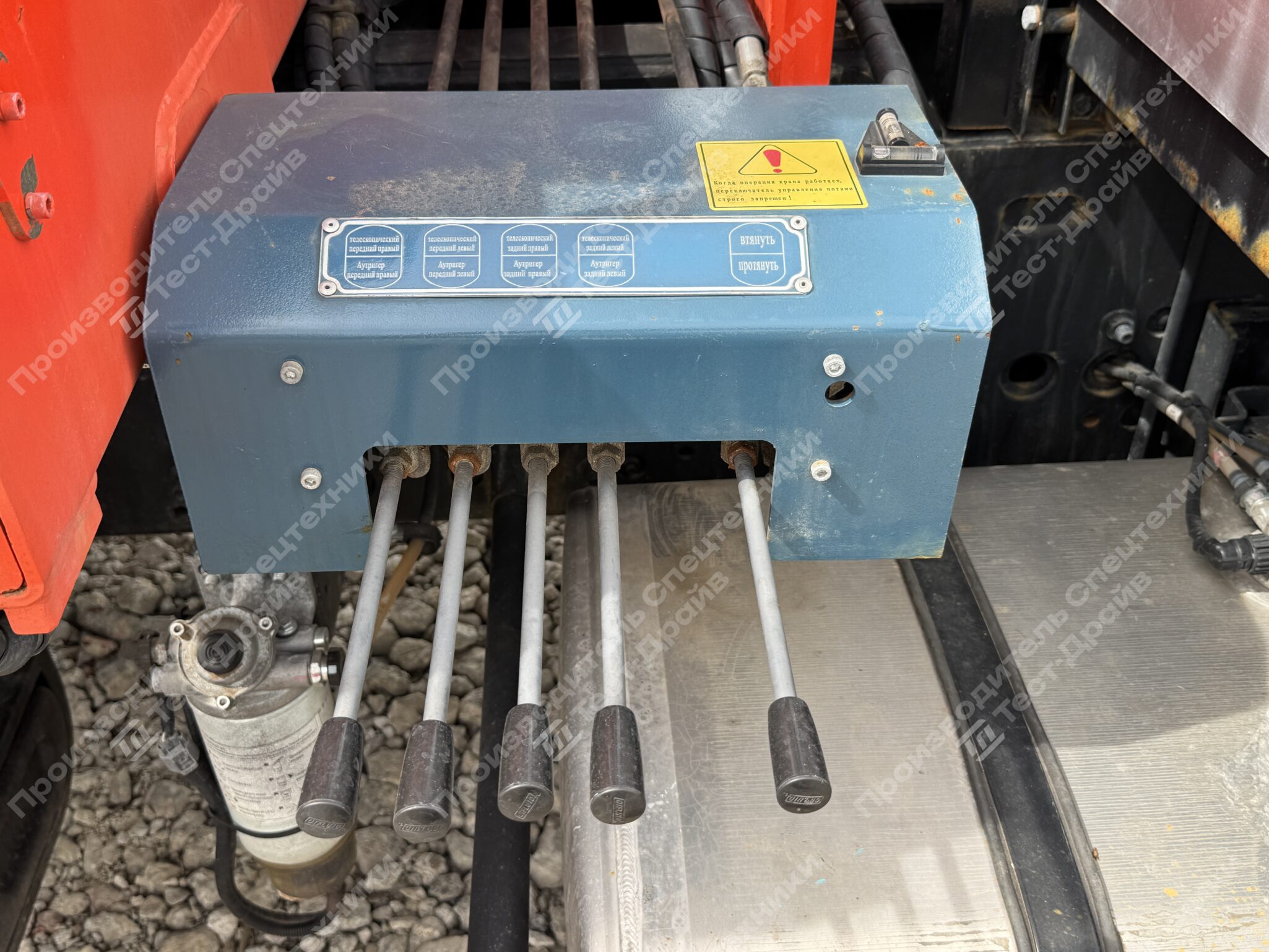 Бортовой JAC N180 6x4 с КМУ SHIMEI KTS-SK8E5 Фото №15