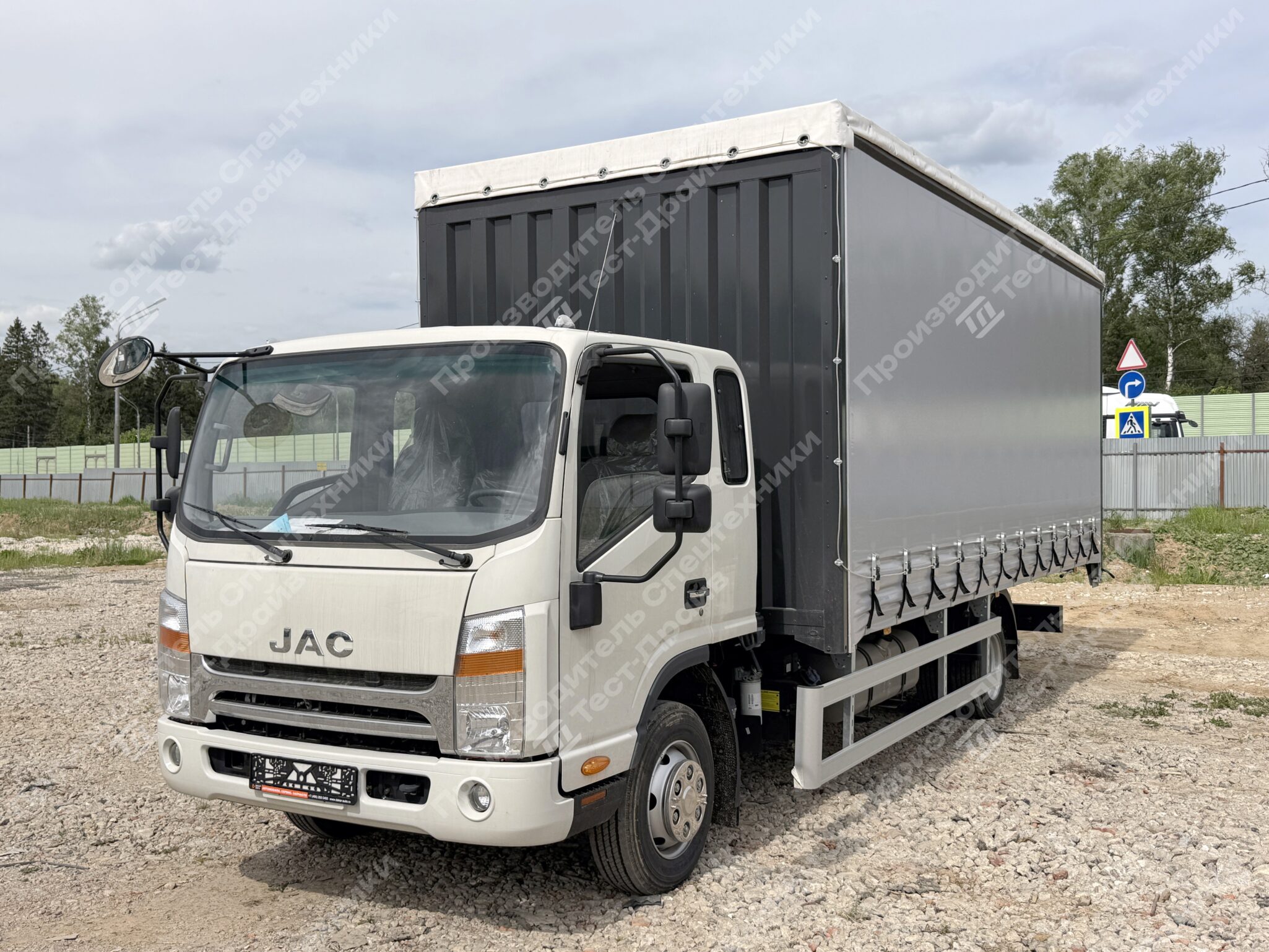 Шторно-бортовой JAC N90 6x2 Фото №2