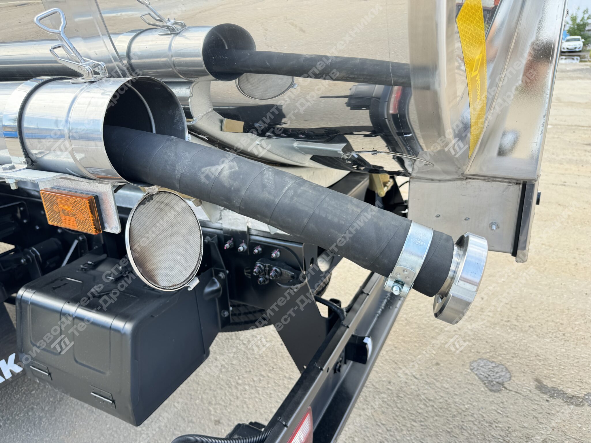 Пищевая цистерна JAC N90 4x2 Фото №19