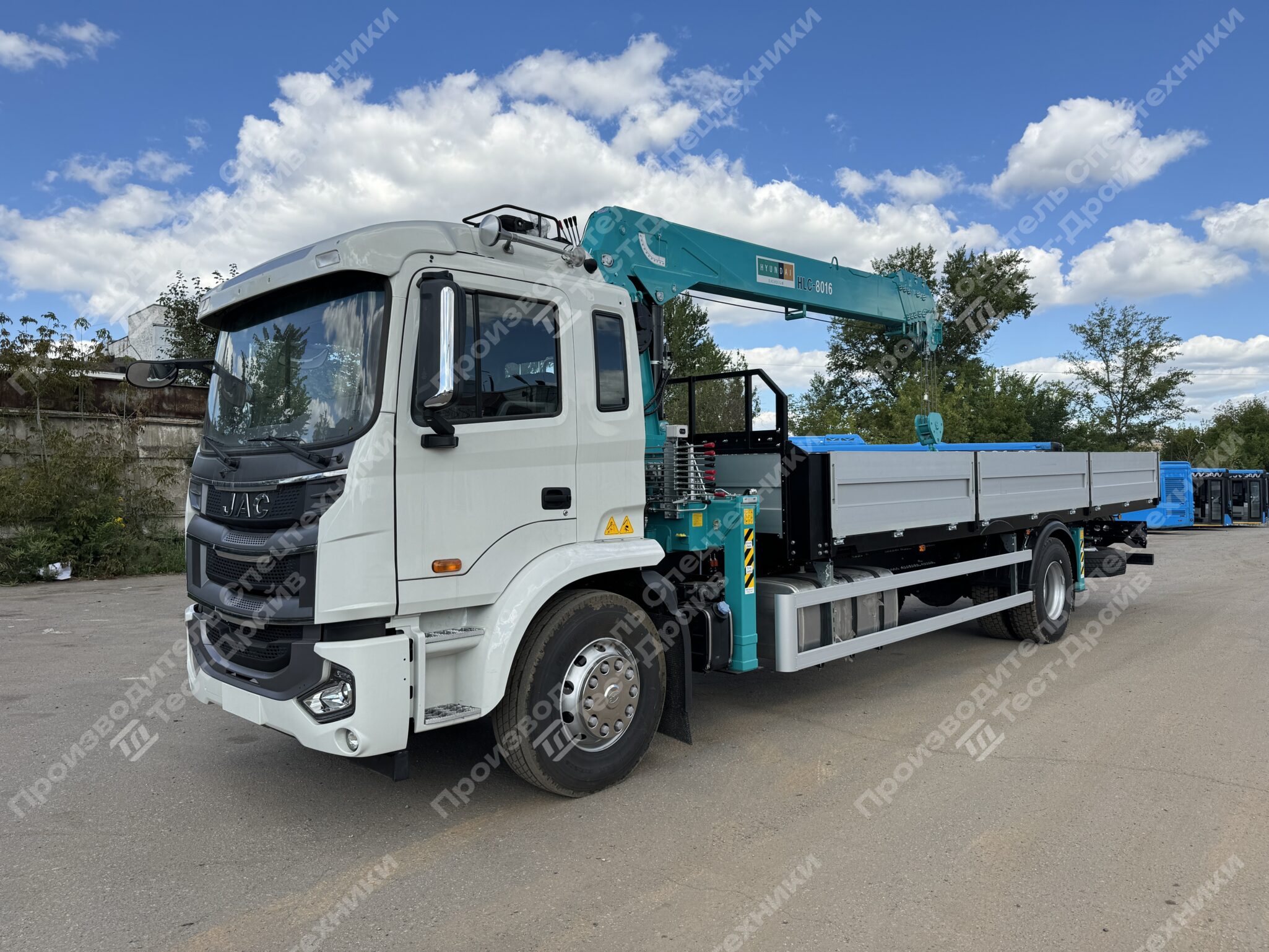 Бортовой JAC N200L 6x4 с КМУ HKTC HLC 8016 Фото №1