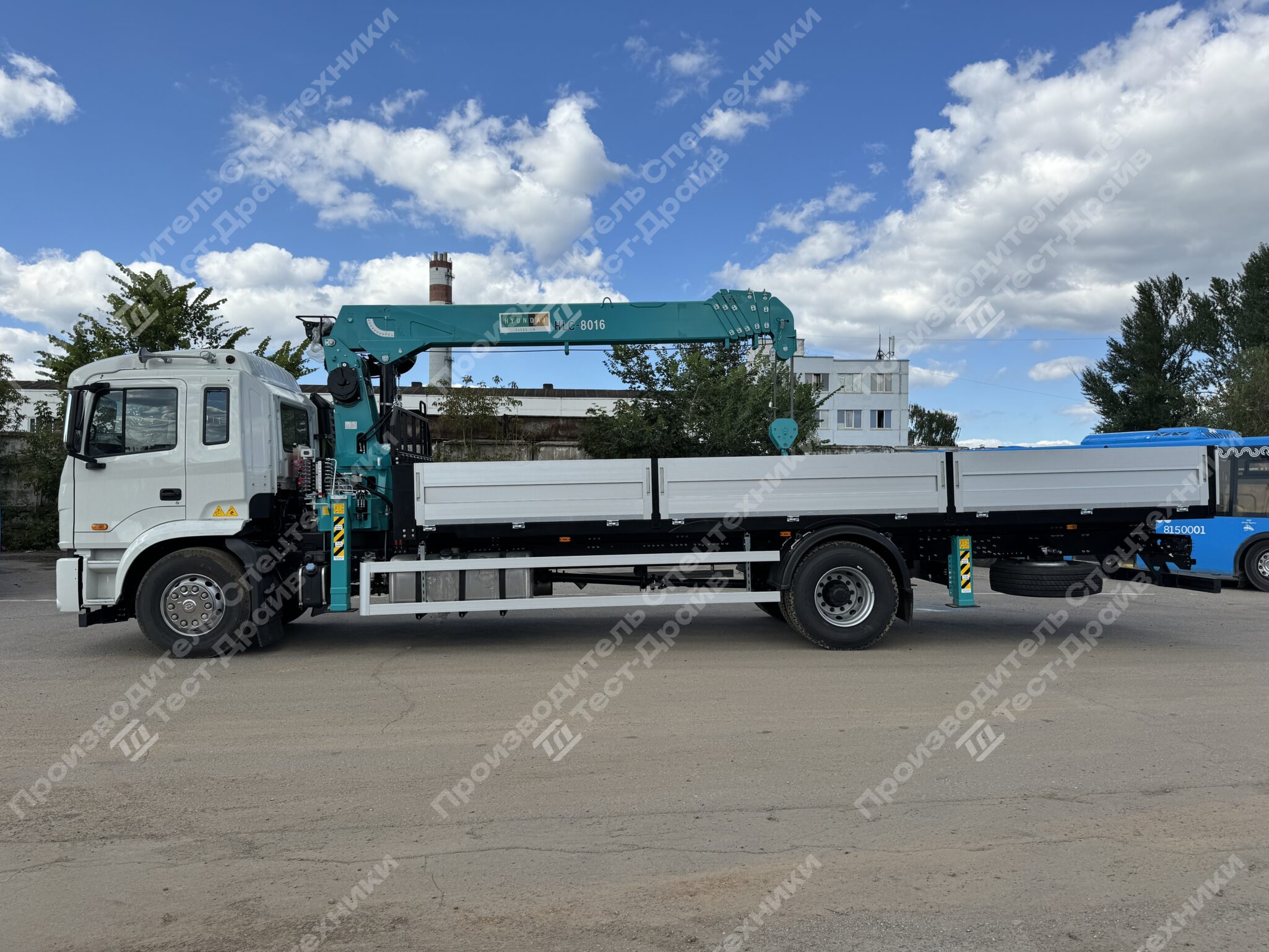 Бортовой JAC N200L 6x4 с КМУ HKTC HLC 8016 Фото №5