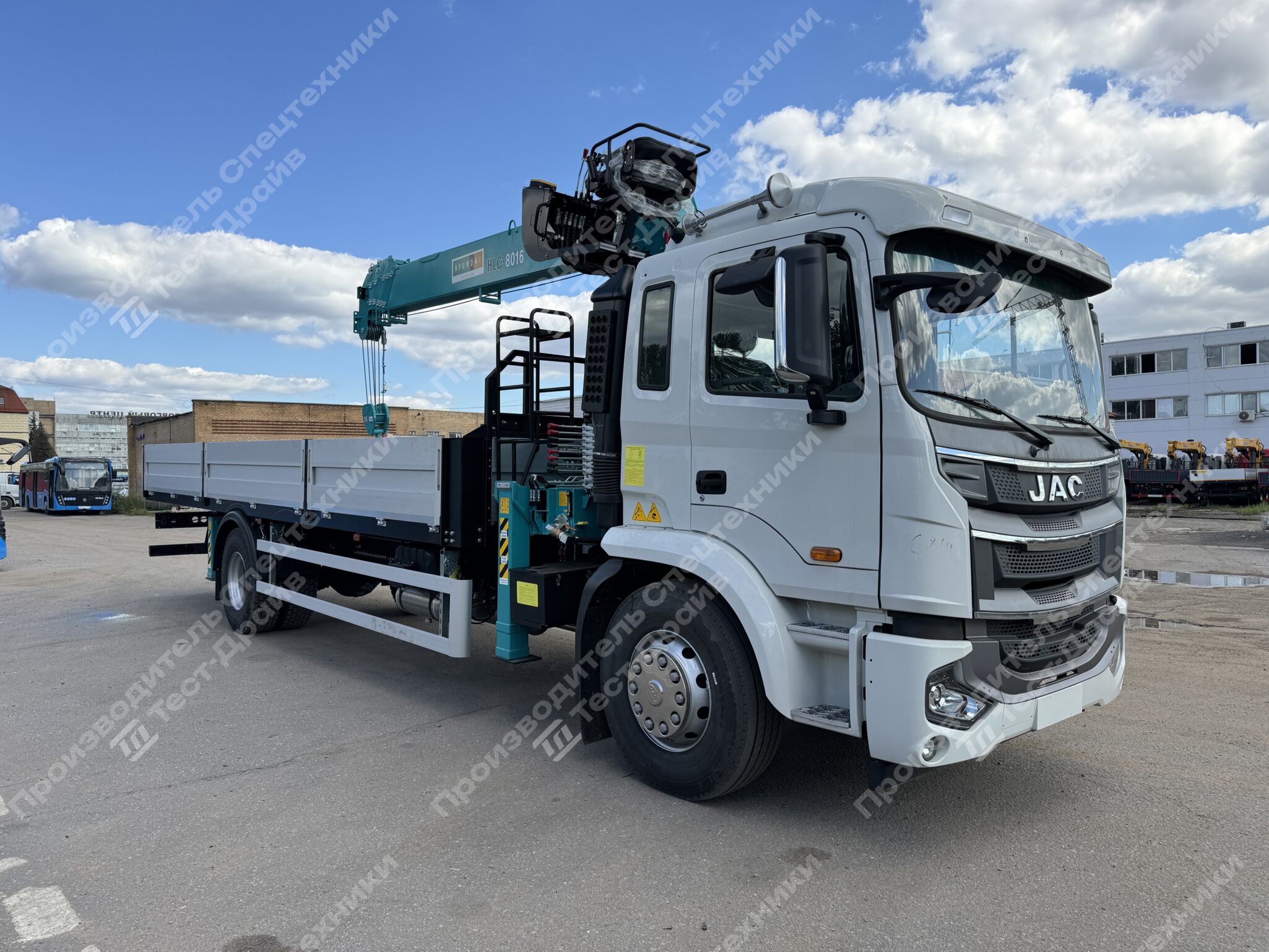 Бортовой JAC N200L 6x4 с КМУ HKTC HLC 8016 Фото №11