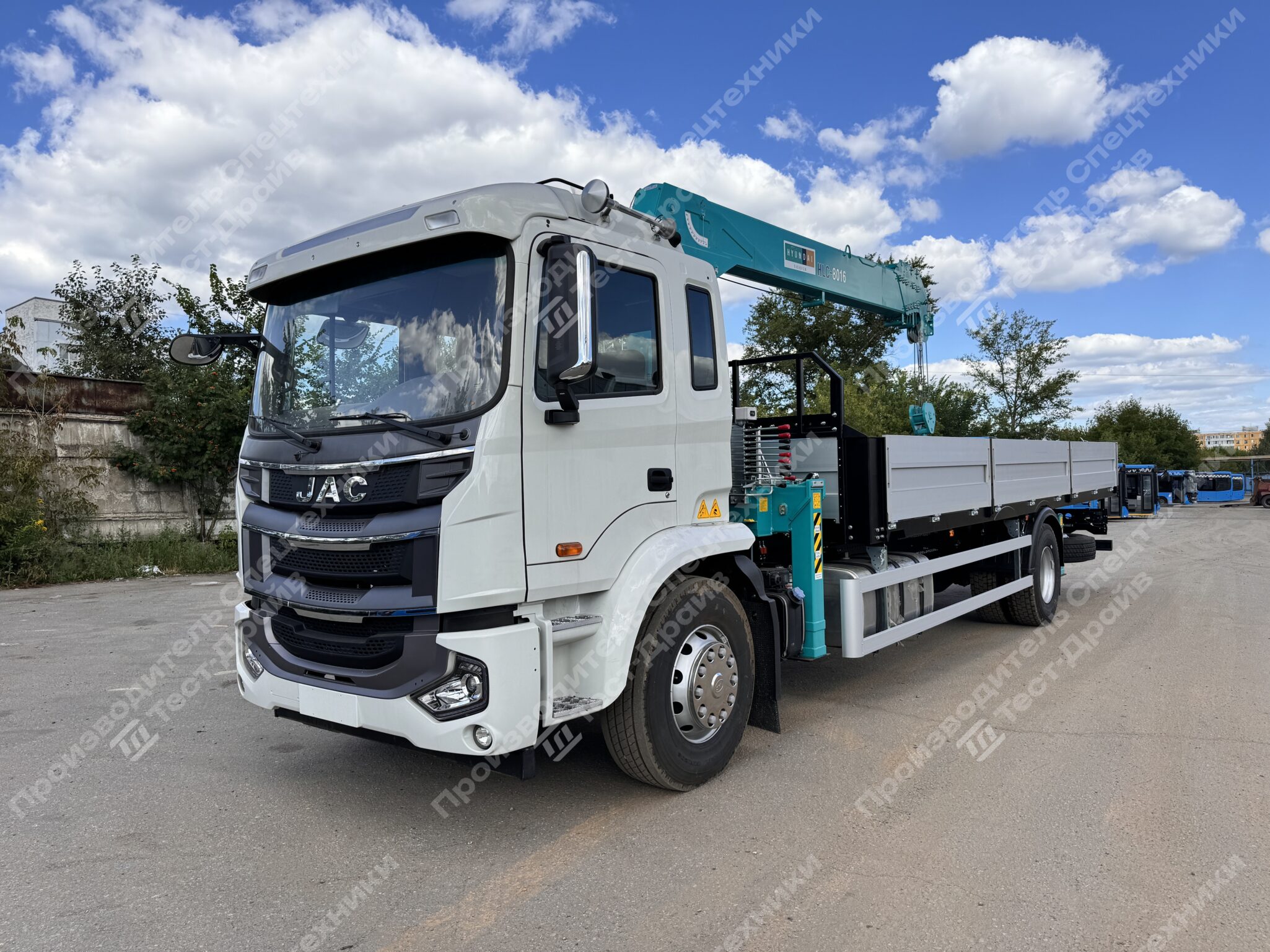 Бортовой JAC N200L 6x4 с КМУ HKTC HLC 8016 Фото №15