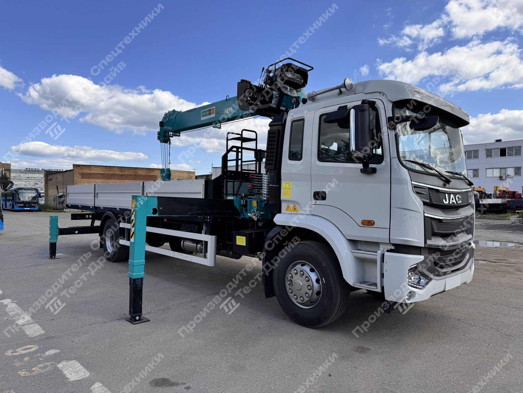 Бортовой JAC N200L 6x4 с КМУ HKTC HLC 8016 Фото №20