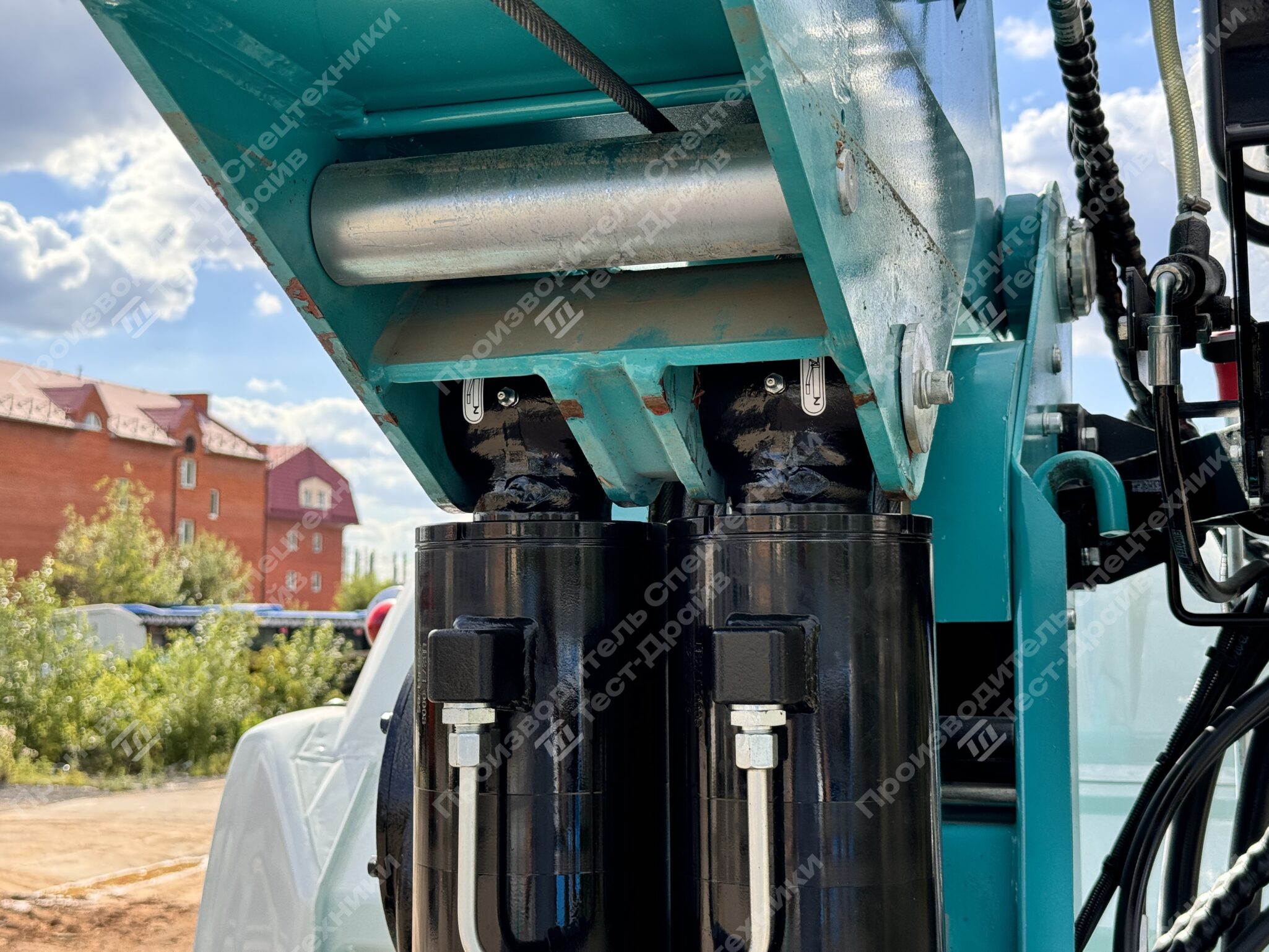 Бортовой JAC N200L 6x4 с КМУ HKTC HLC 8016 Фото №34