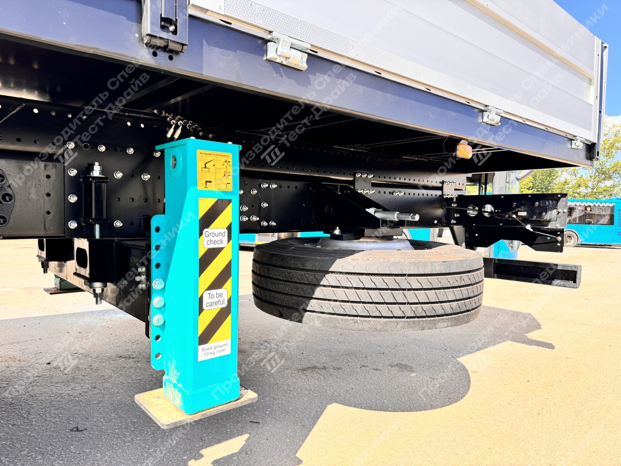 Бортовой JAC N200L 6x4 с КМУ HKTC HLC 8016 Фото №35