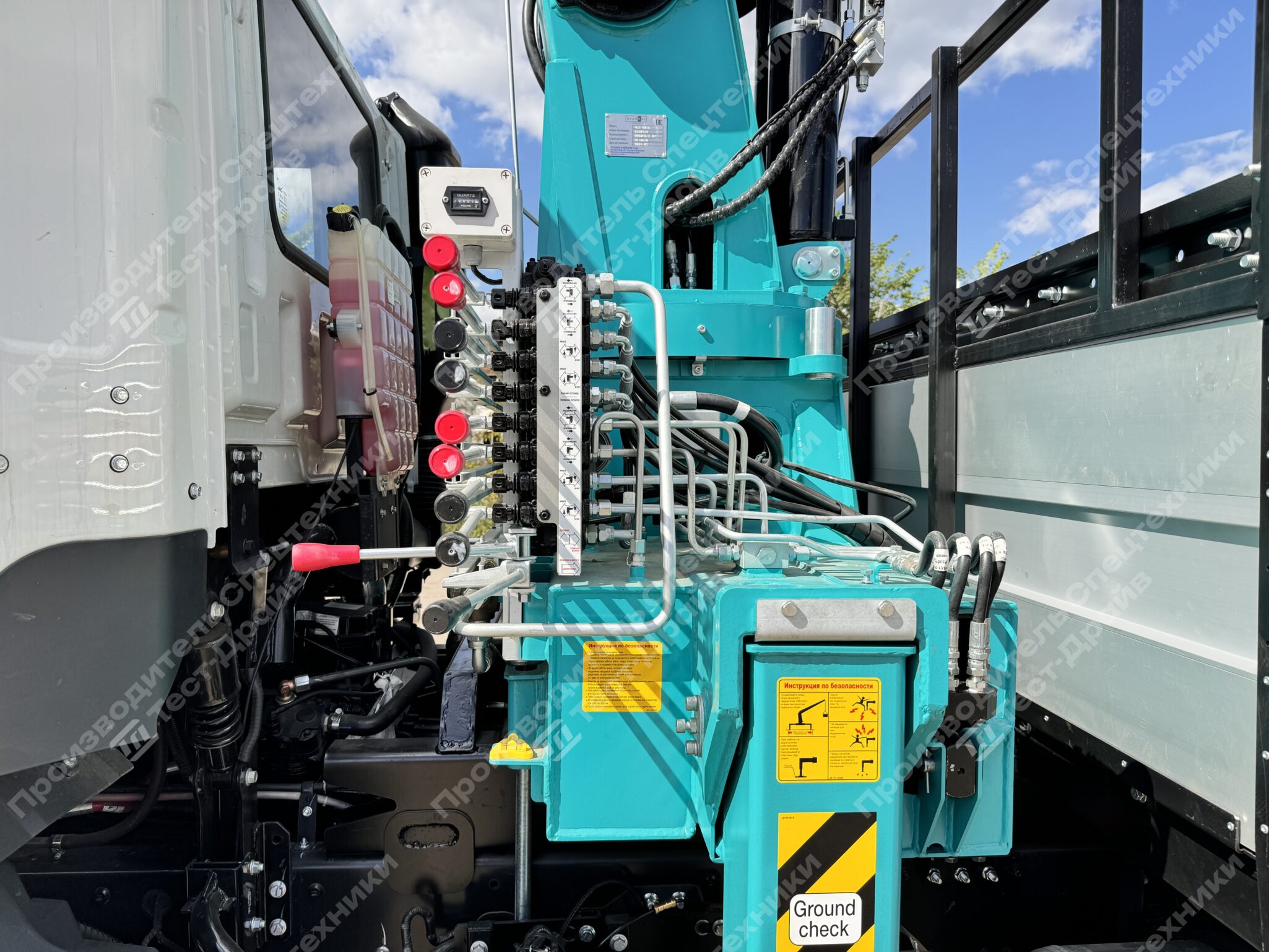 Бортовой JAC N200L 6x4 с КМУ HKTC HLC 8016 Фото №37