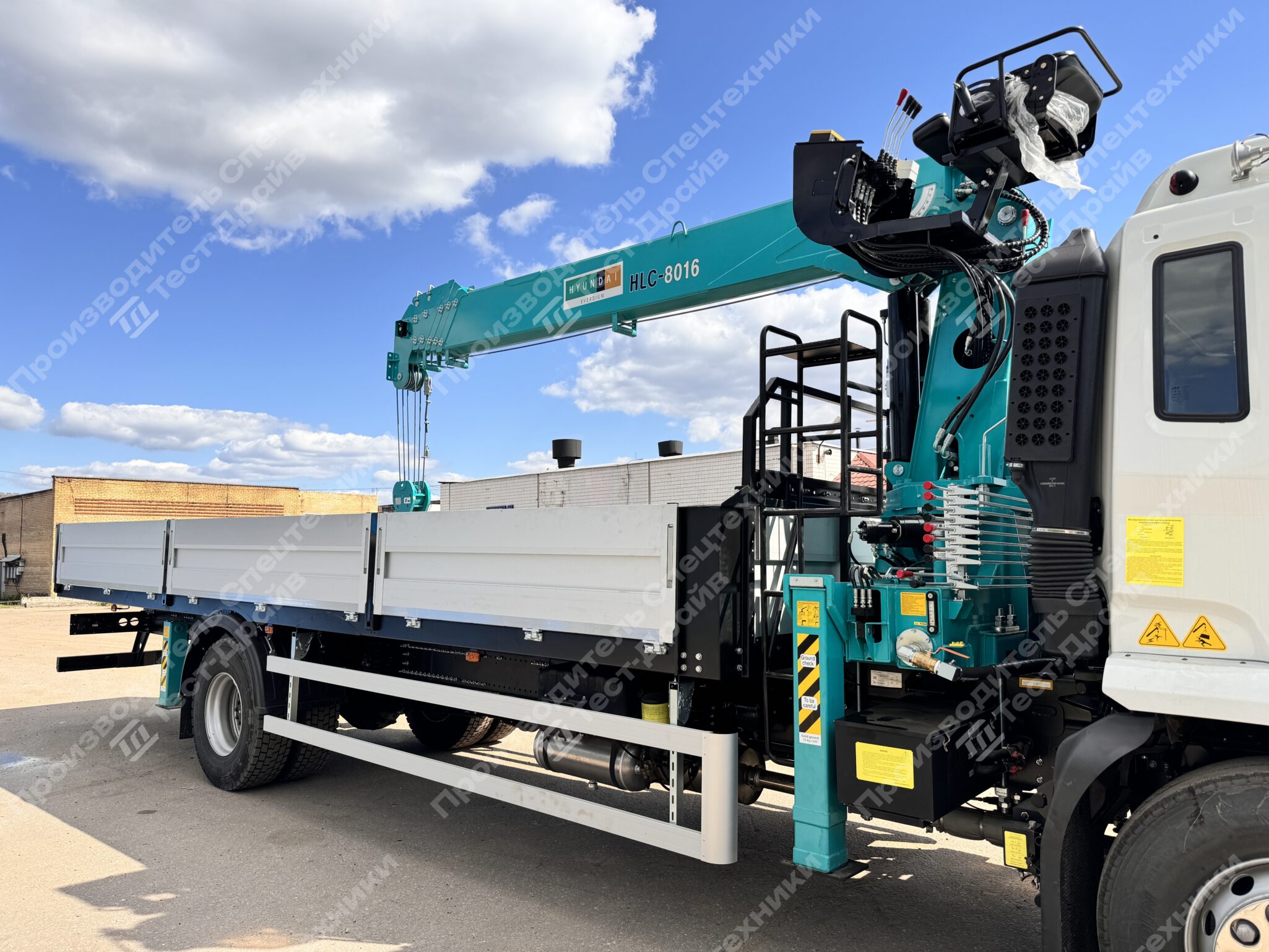 Бортовой JAC N200L 6x4 с КМУ HKTC HLC 8016 Фото №40