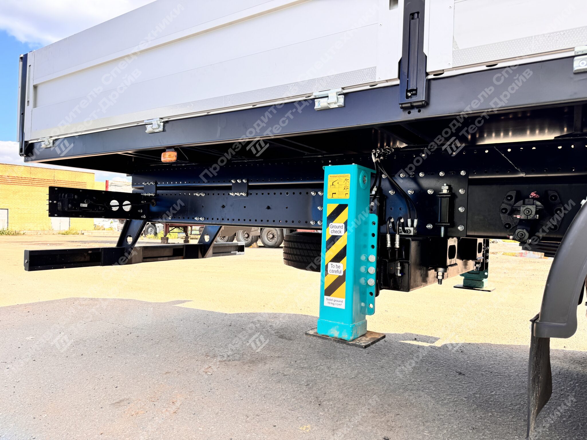 Бортовой JAC N200L 6x4 с КМУ HKTC HLC 8016 Фото №41