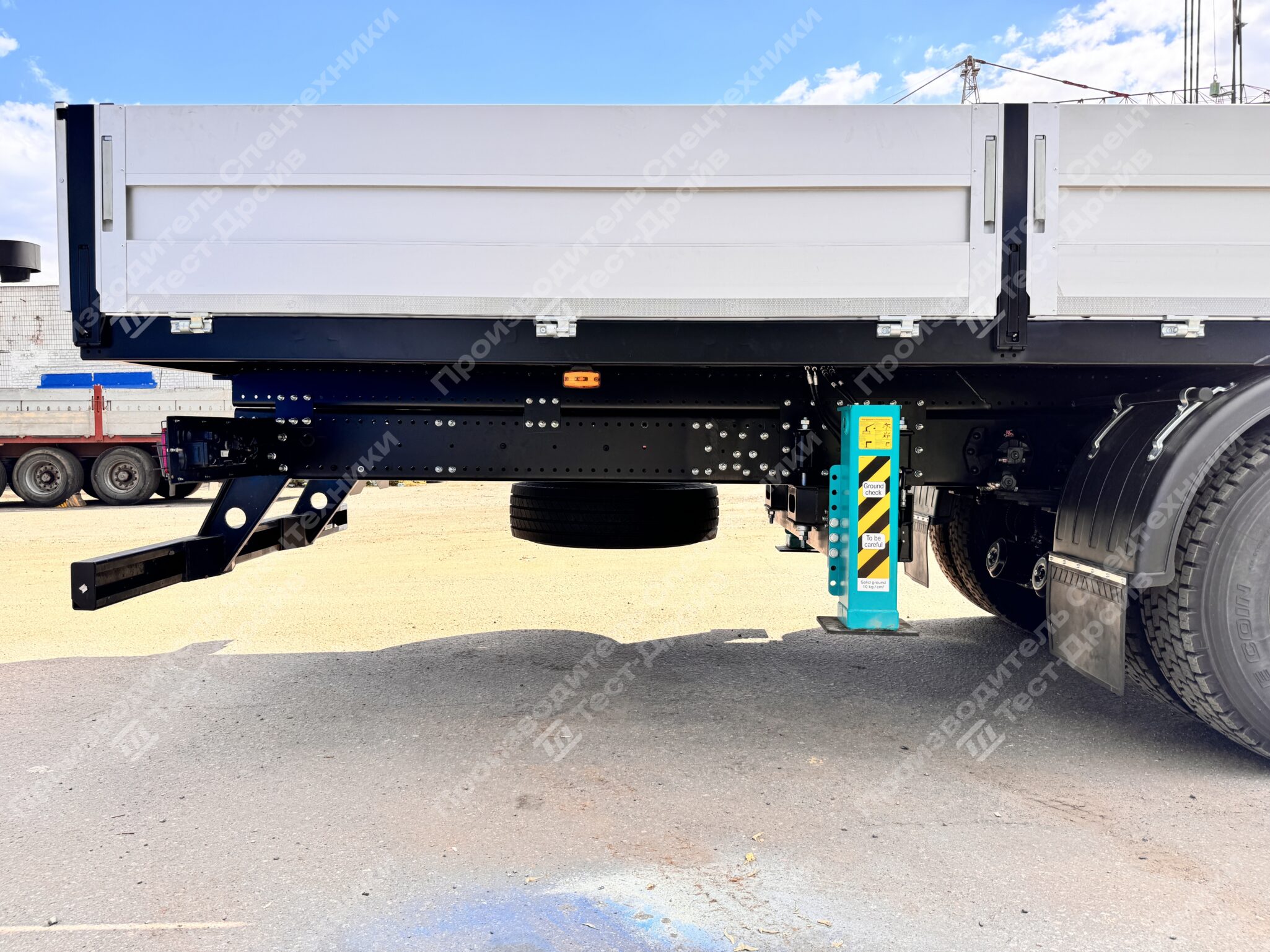 Бортовой JAC N200L 6x4 с КМУ HKTC HLC 8016 Фото №42