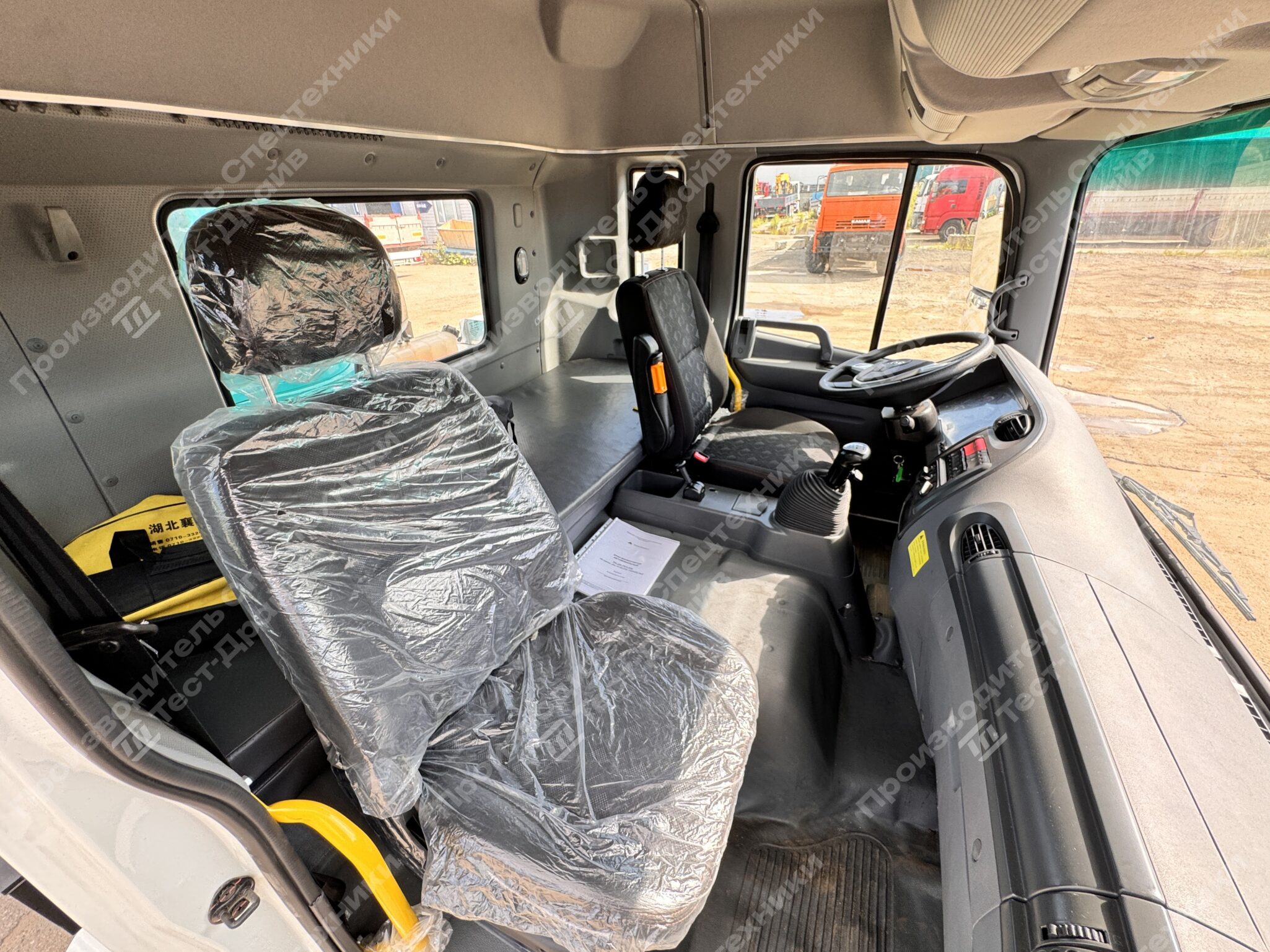 Бортовой JAC N200L 6x4 с КМУ HKTC HLC 8016 Фото №45