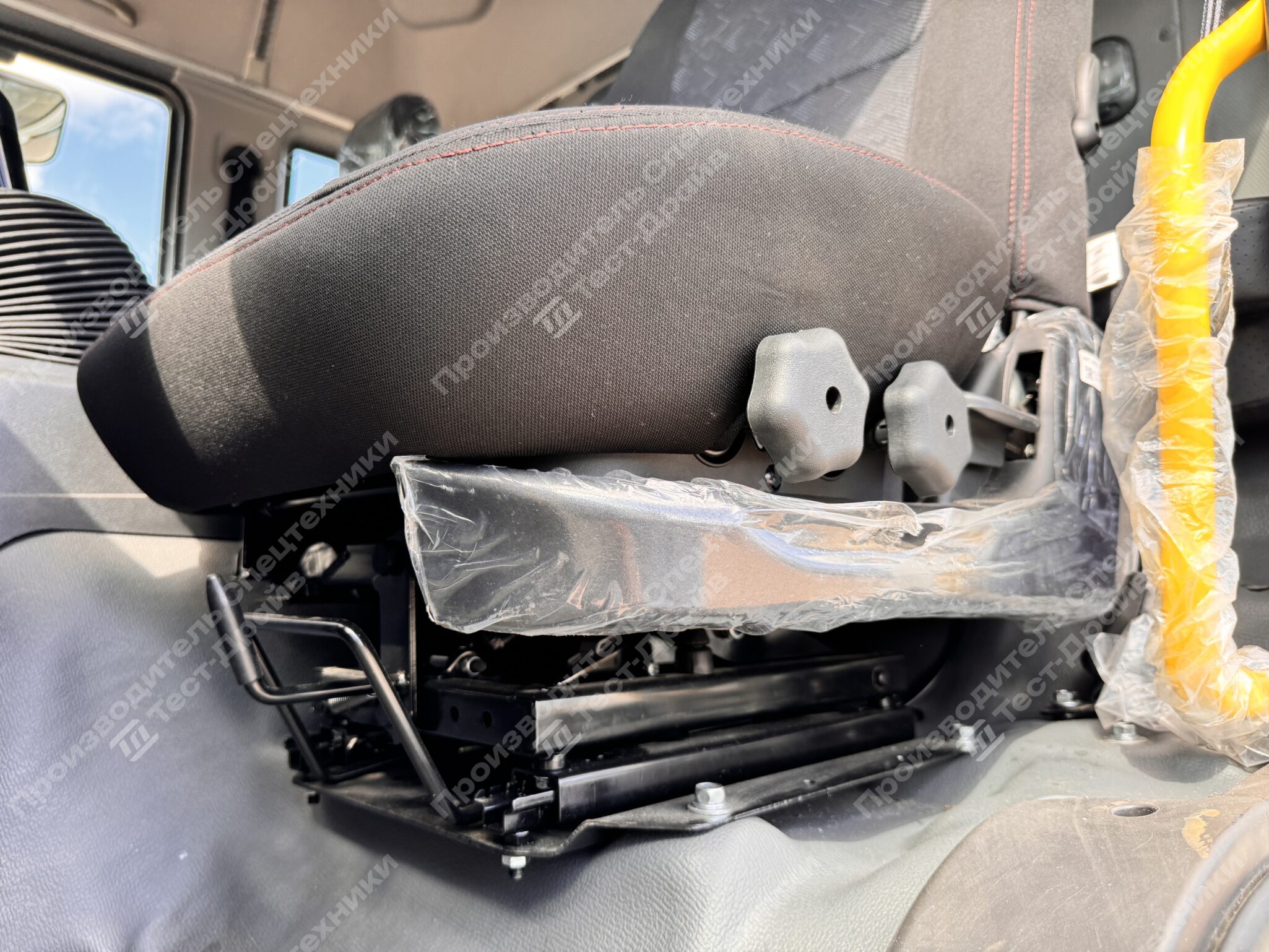 Бортовой JAC N200L 6x4 с КМУ HKTC HLC 8016 Фото №51