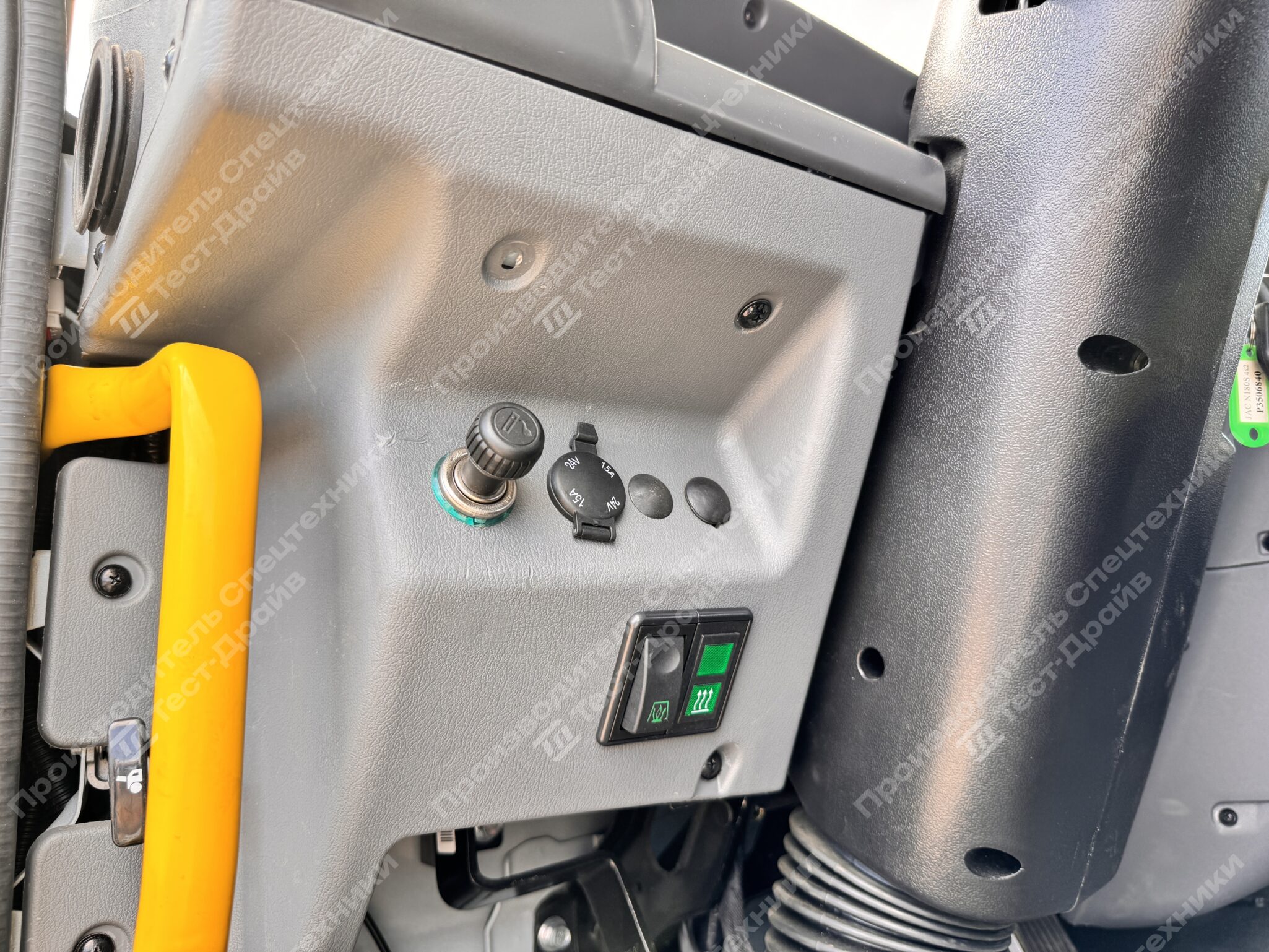 Бортовой JAC N200L 6x4 с КМУ HKTC HLC 8016 Фото №52