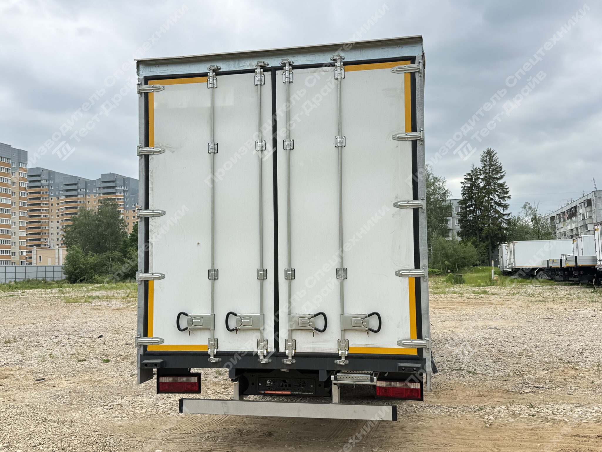 Шторно-бортовой JAC N90L 4x2 Фото №5