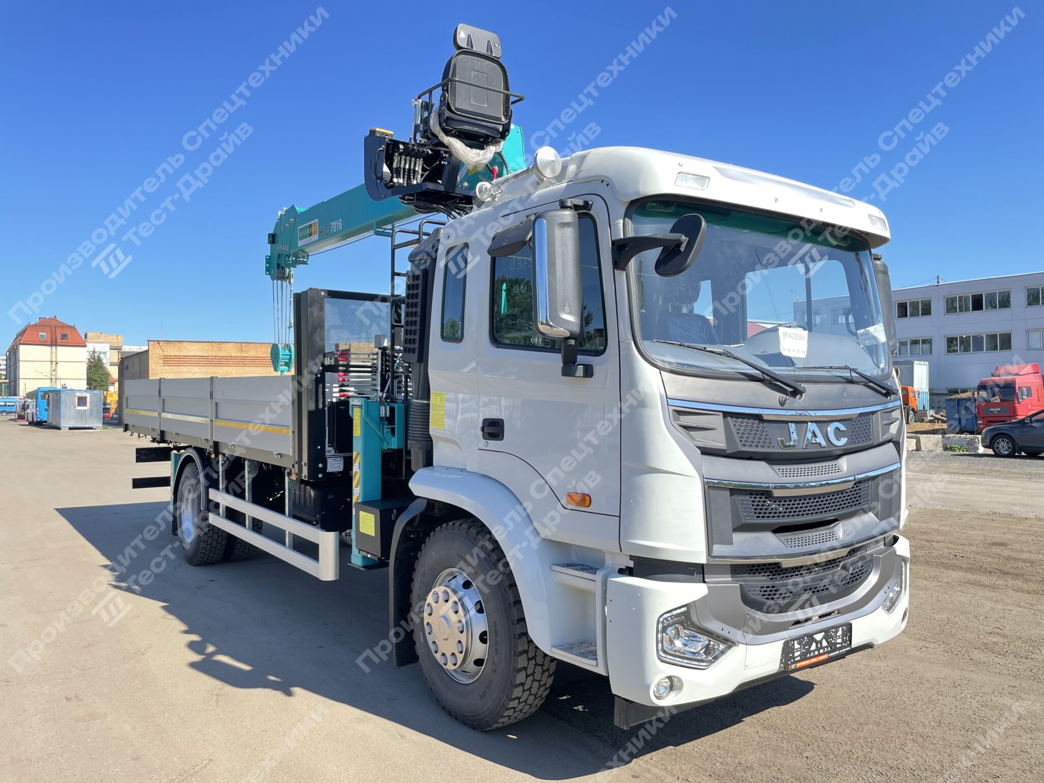 Бортовой JAC N180 6x4 с КМУ HKTC HLC 7016 Фото №12