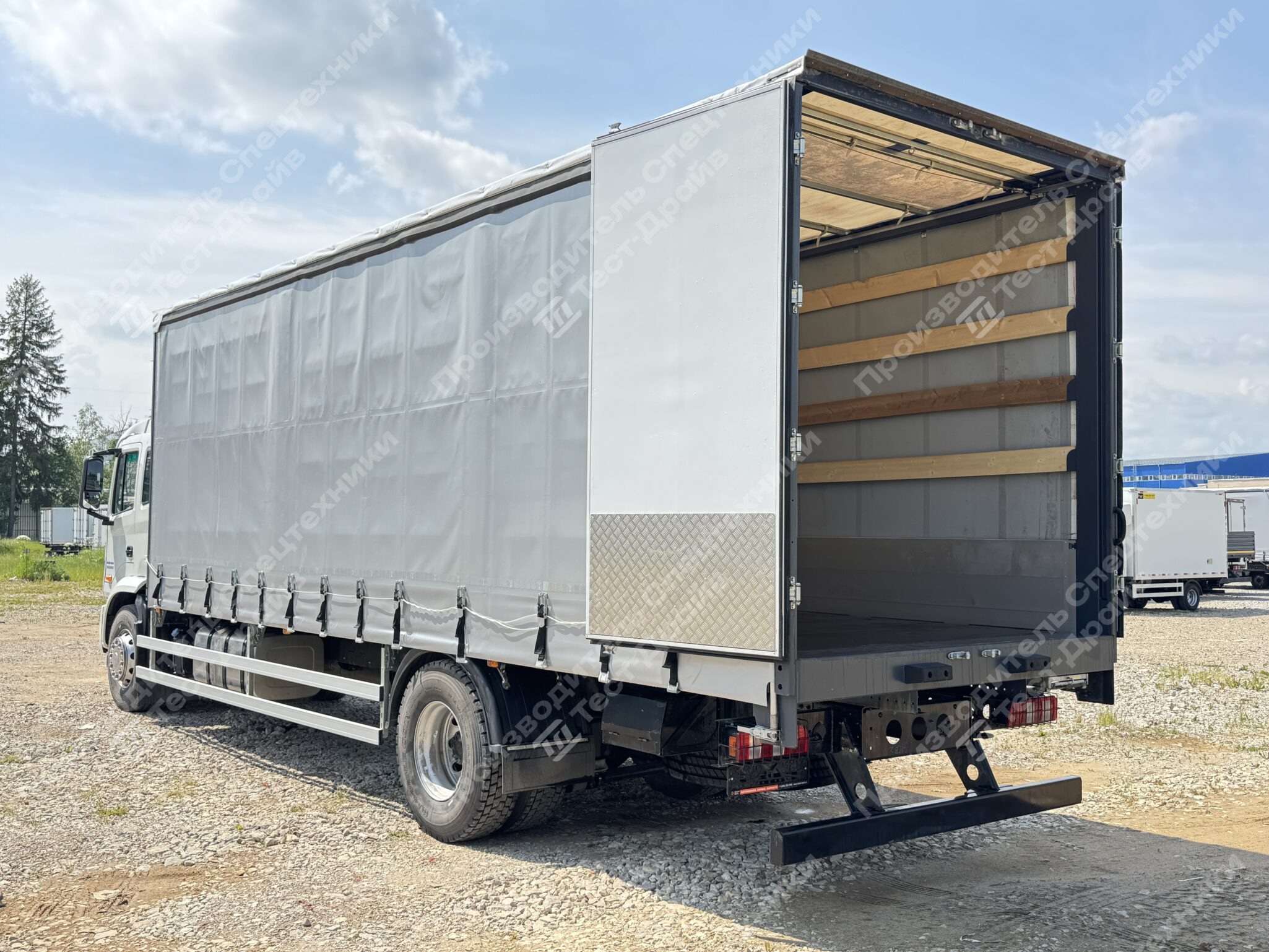 Шторно-бортовой JAC N200 6x2 с платформой Фото №15