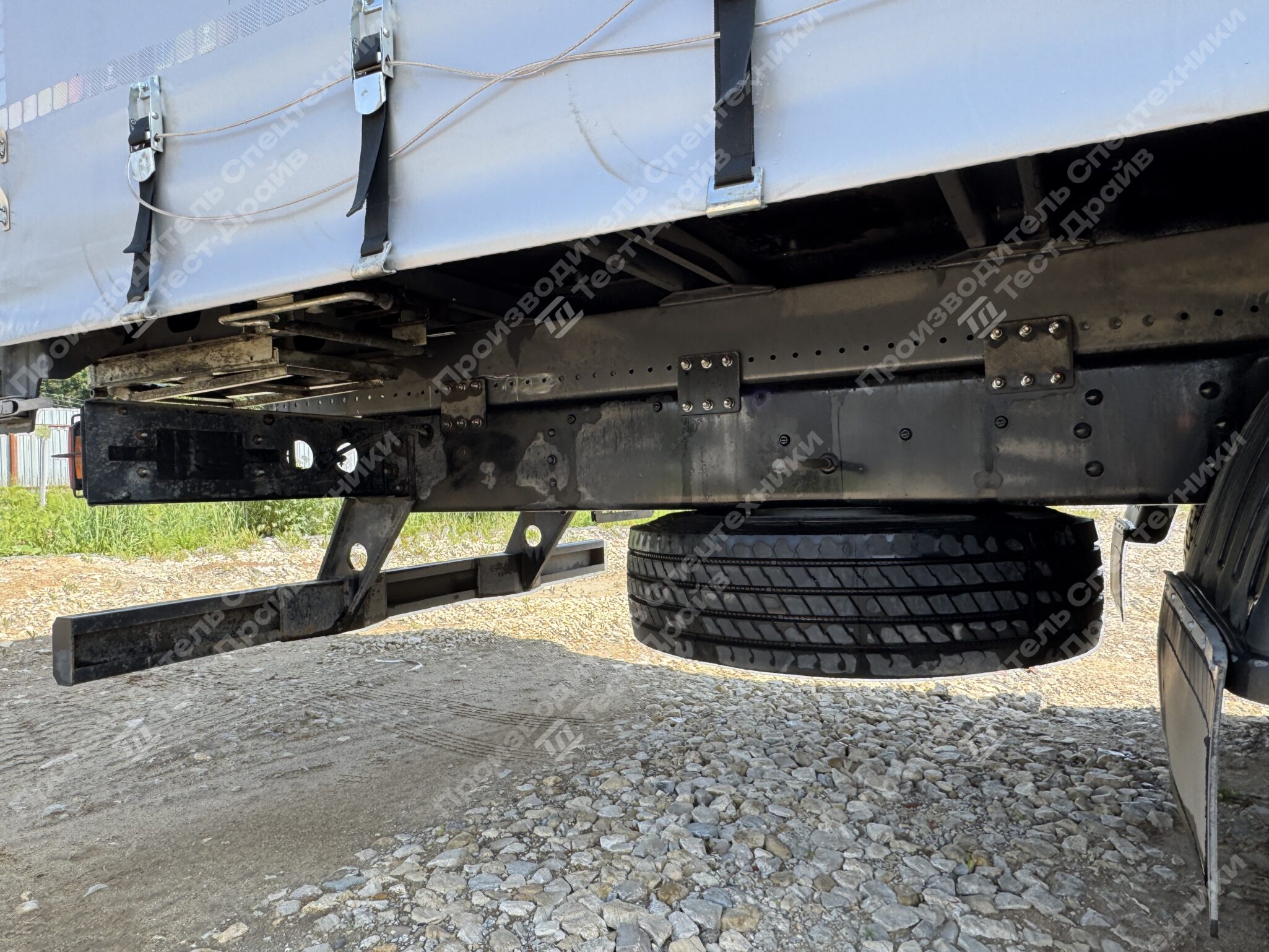 Шторно-бортовой JAC N200 6x2 с платформой Фото №20