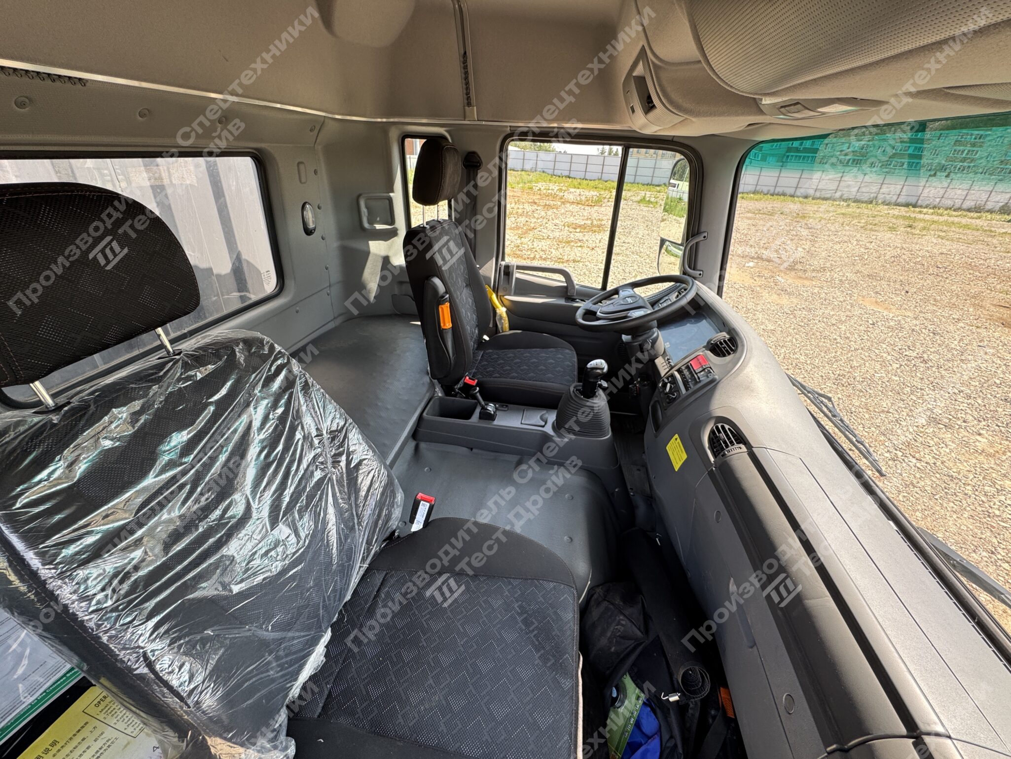 Шторно-бортовой JAC N200 6x2 с платформой Фото №23