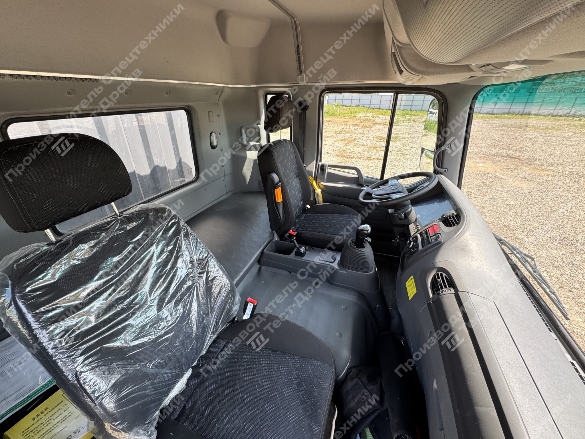 Шторно-бортовой JAC N200 6x2 с платформой Фото №24