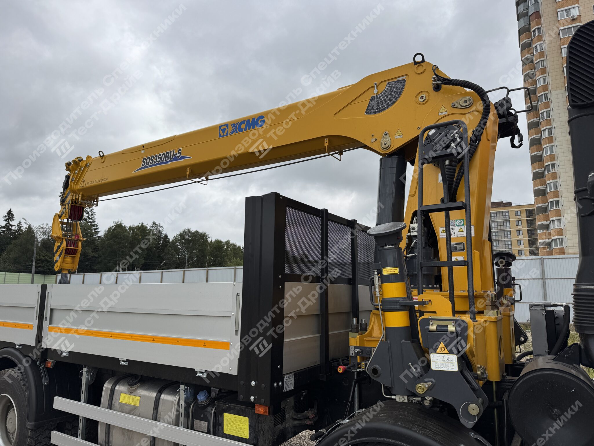 Бортовой с КМУ XCMG SQS 350 JAC N410 8x4 Фото №8