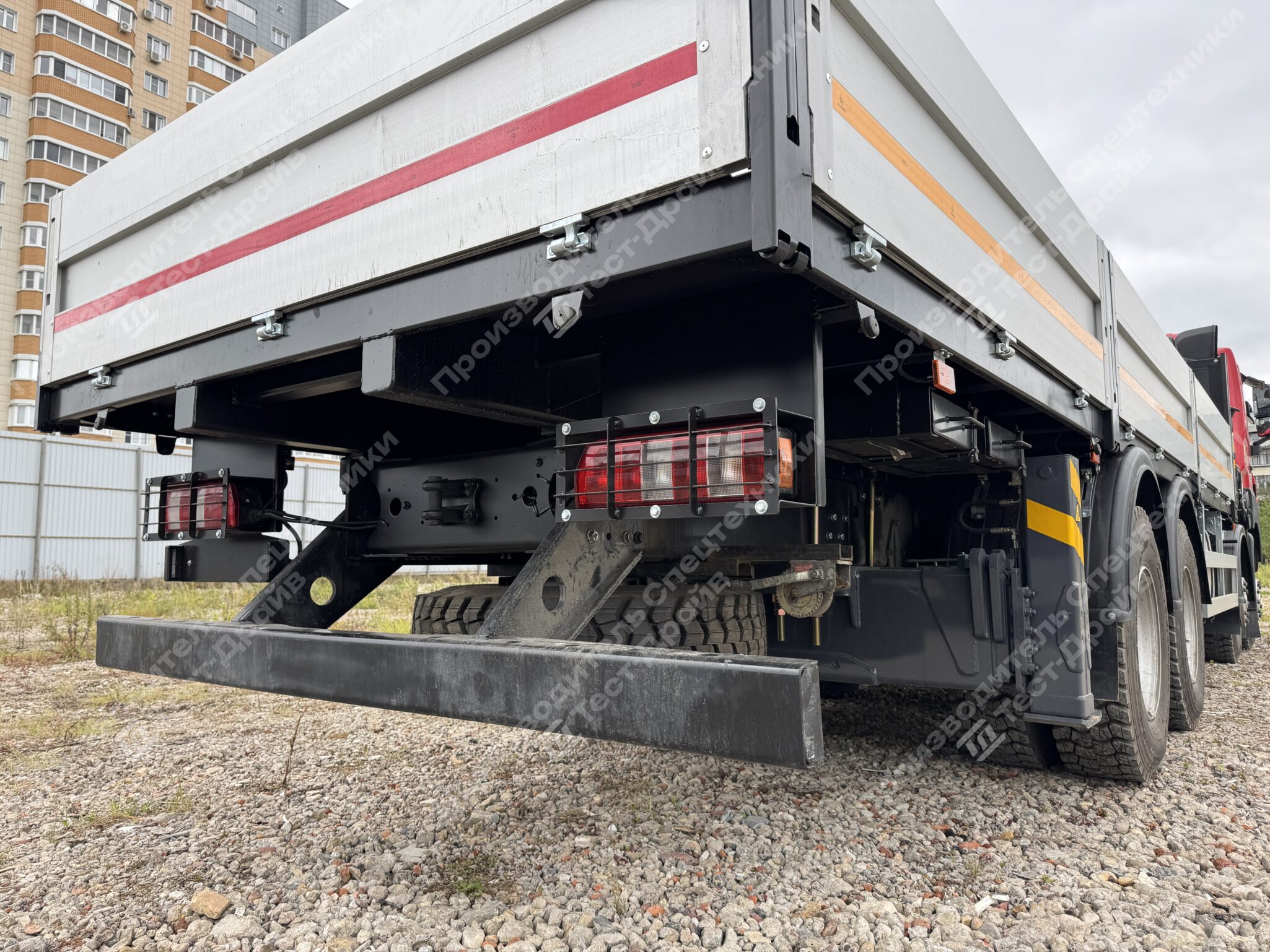 Бортовой с КМУ XCMG SQS 350 JAC N410 8x4 Фото №11