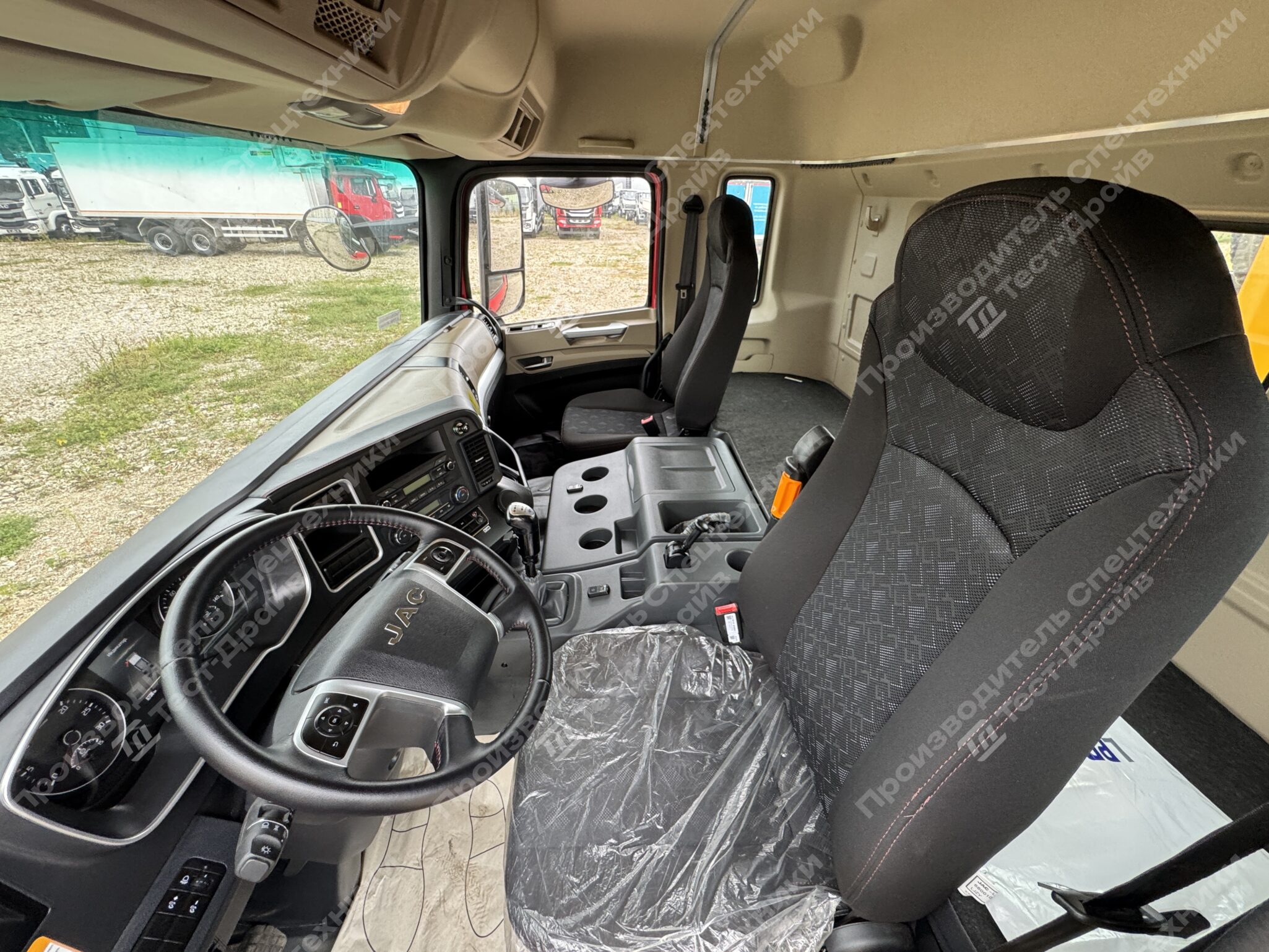 Бортовой с КМУ XCMG SQS 350 JAC N410 8x4 Фото №21