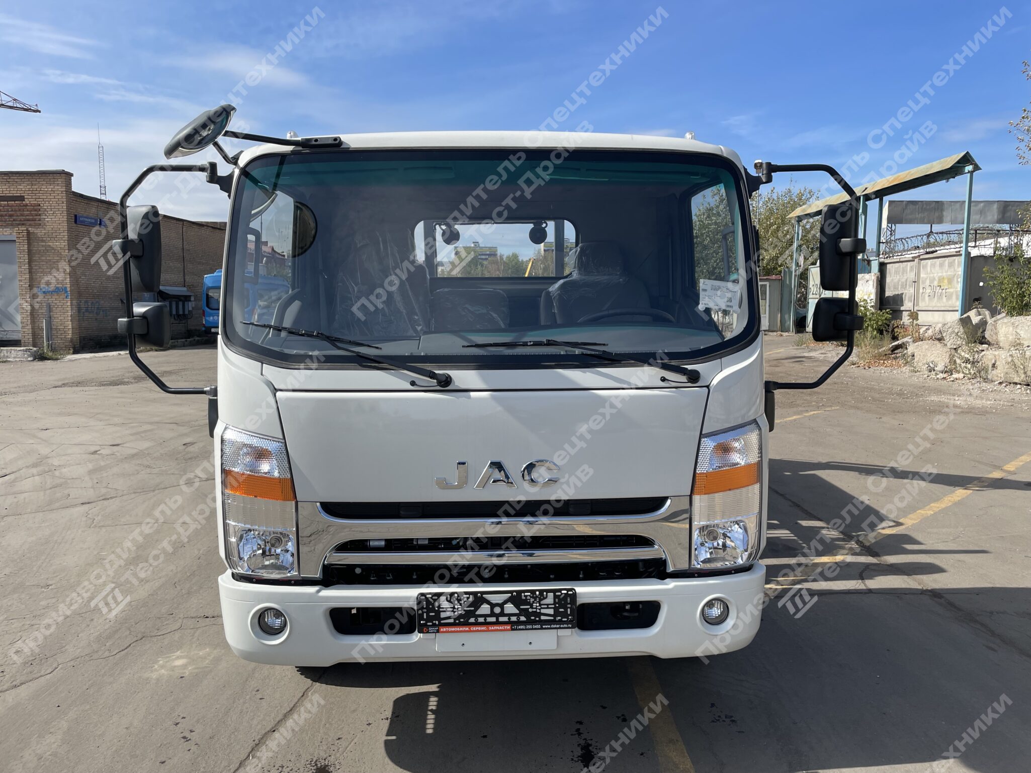 Бункеровоз JAC N90 4x2 с выдвижными телескопическими секциями Фото №4