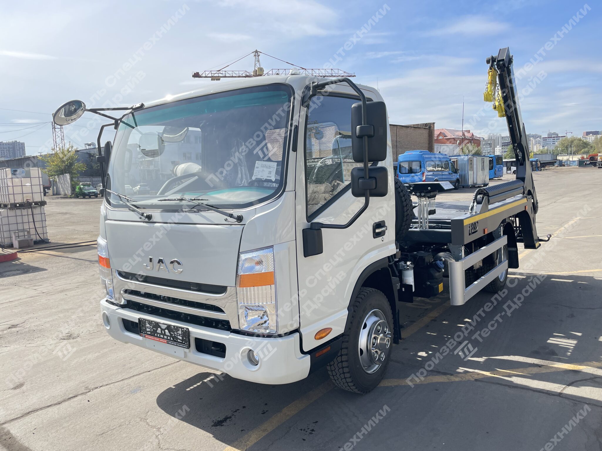 Бункеровоз JAC N90 4x2 с выдвижными телескопическими секциями Фото №5