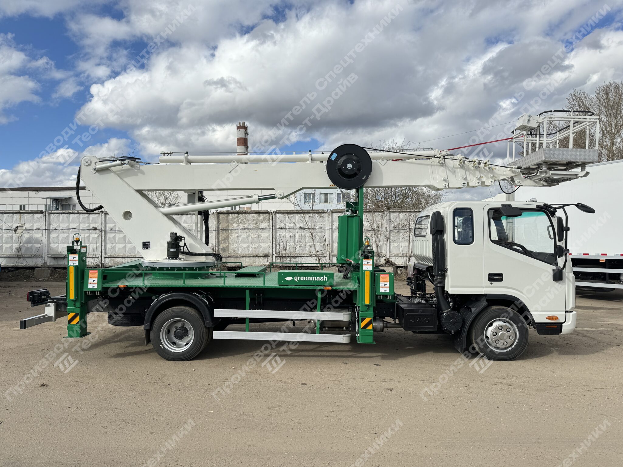 Автогидроподъемник JAC N90 4x2 ПСС-131.28Э GREENMASH Фото №3