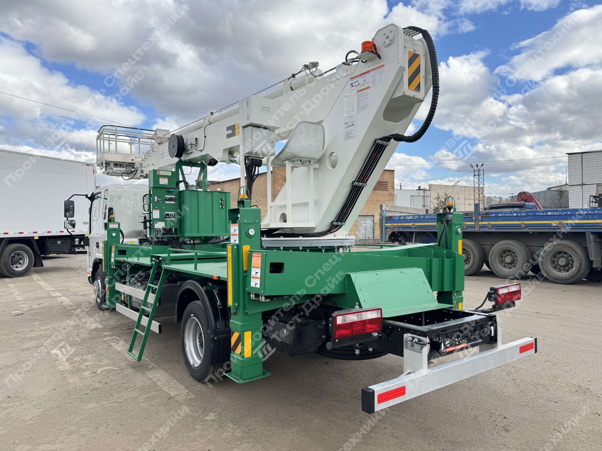 Автогидроподъемник JAC N90 4x2 ПСС-131.28Э GREENMASH Фото №7