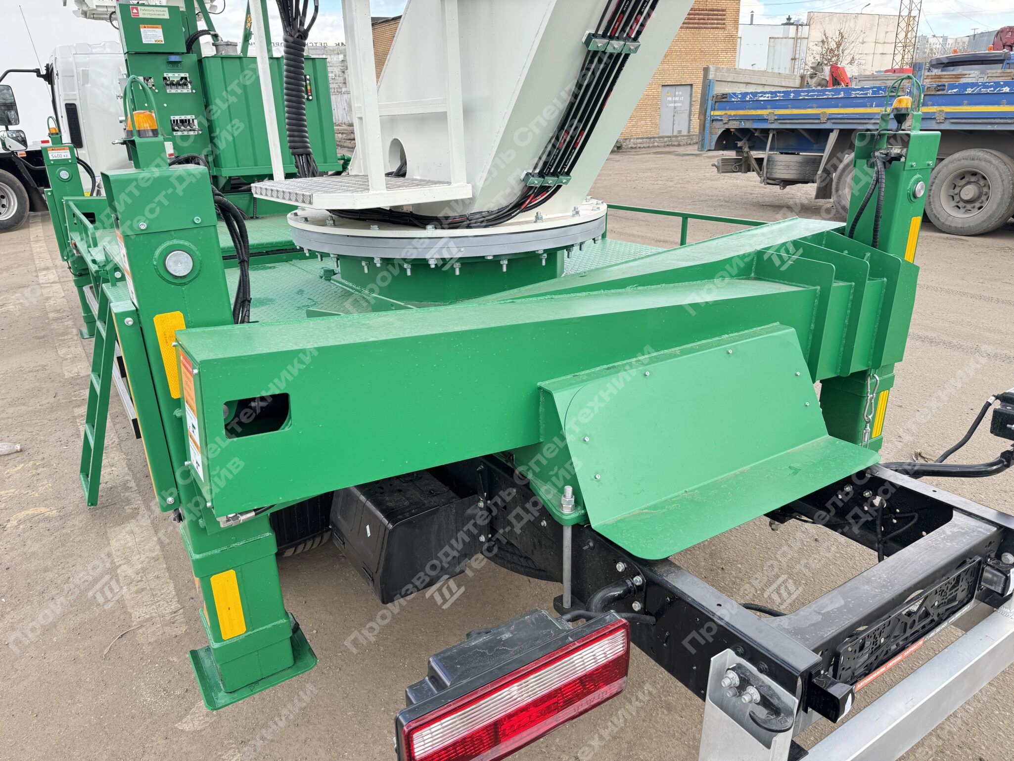 Автогидроподъемник JAC N90 4x2 ПСС-131.28Э GREENMASH Фото №21