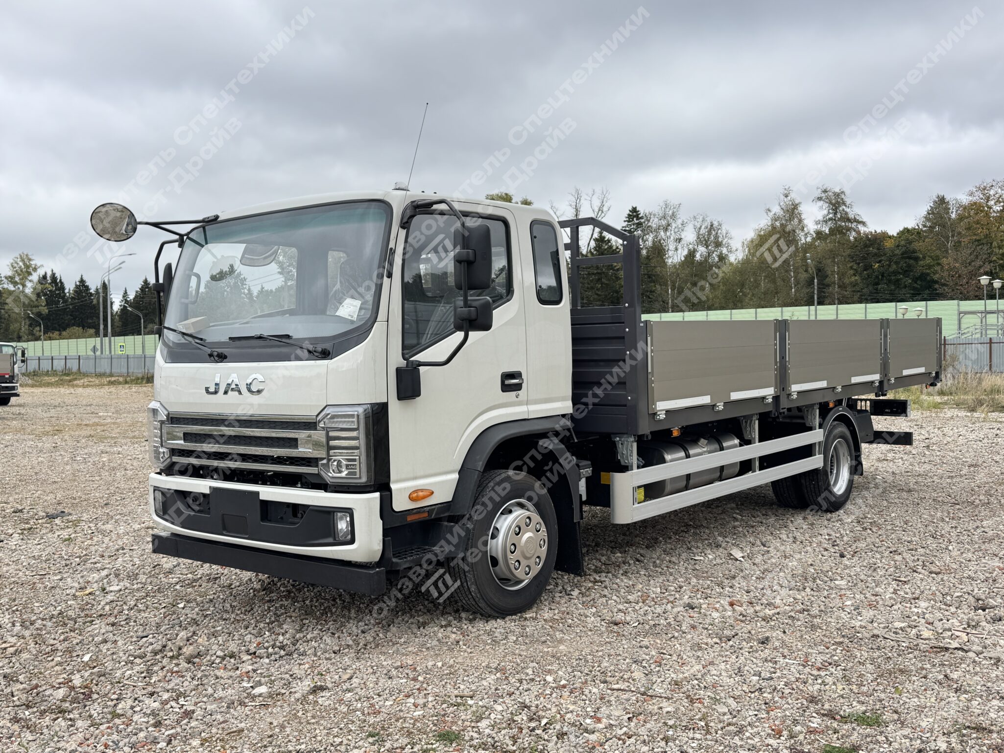 Бортовой JAC N120 6x2 Фото №4